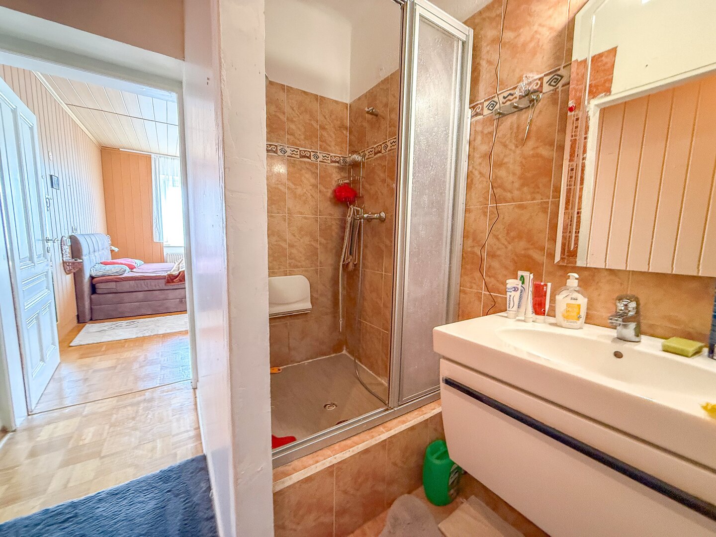 Wohnen mit Charakter – Altbauhaus in sonniger Lage mit Entwicklungschancen