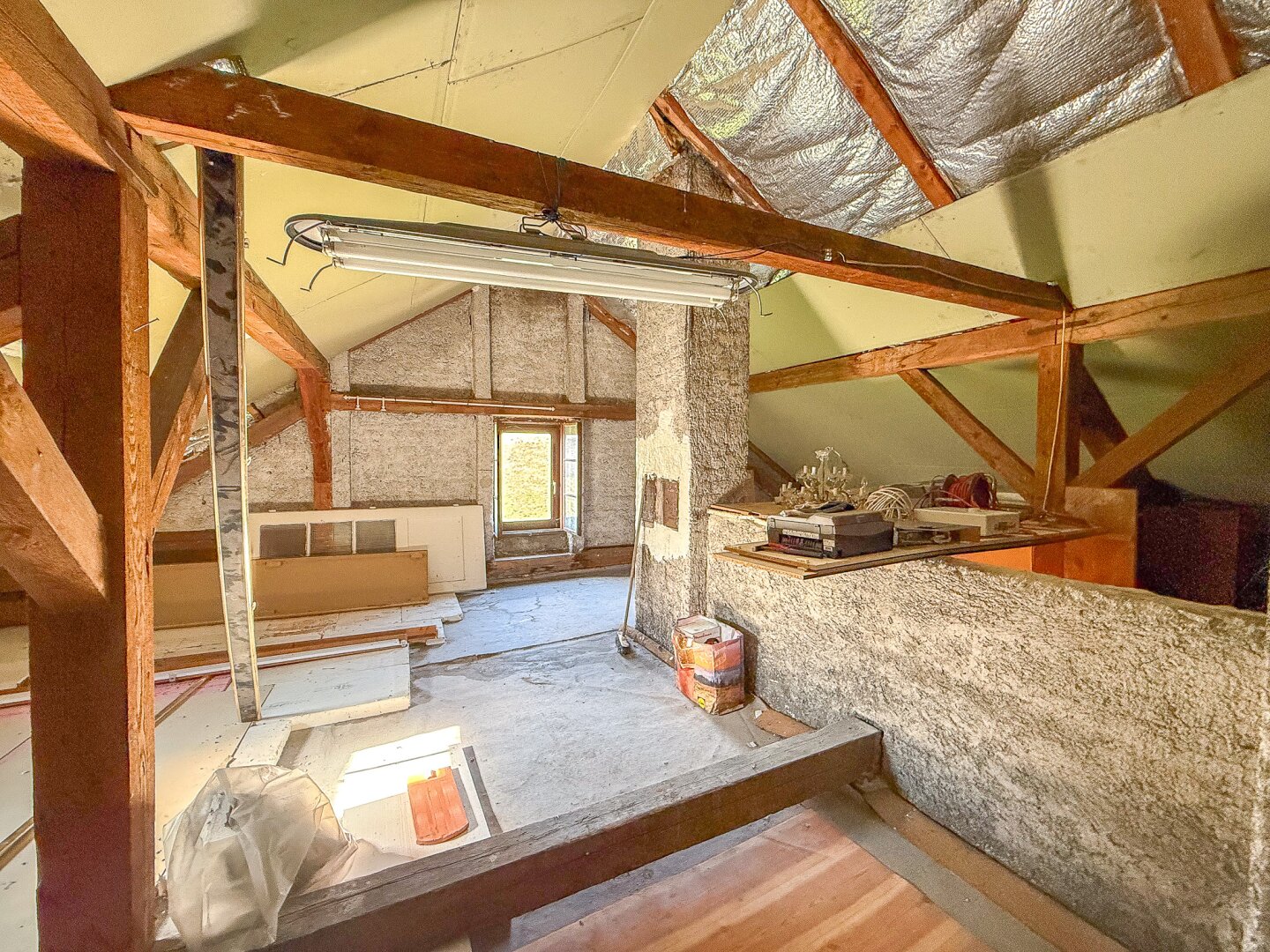 Wohnen mit Charakter – Altbauhaus in sonniger Lage mit Entwicklungschancen