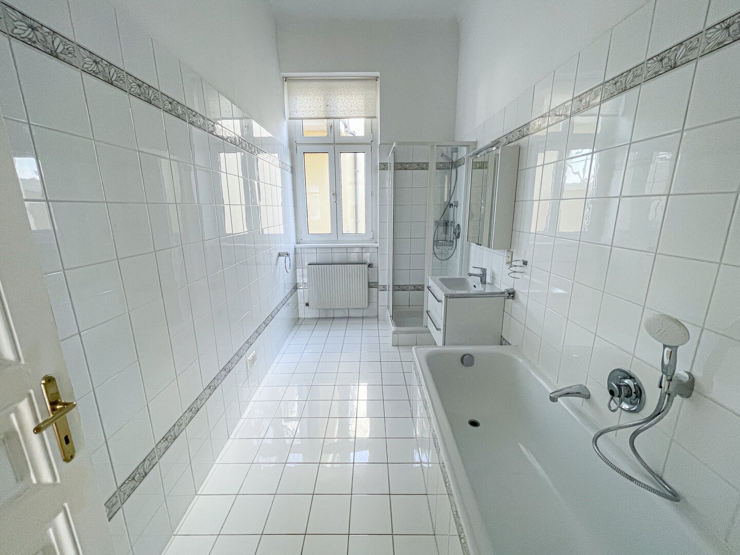 Rainer: 3-Zimmer-Altbauwohnung mit Terrasse