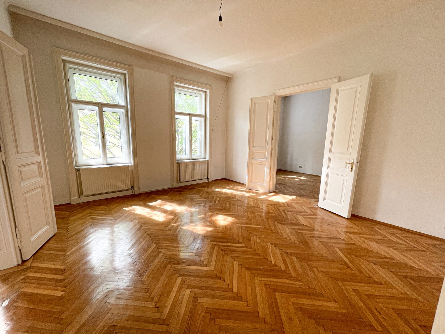 Rainer: Stilvolle 3-Zimmer-Altbauwohnung in Toplage