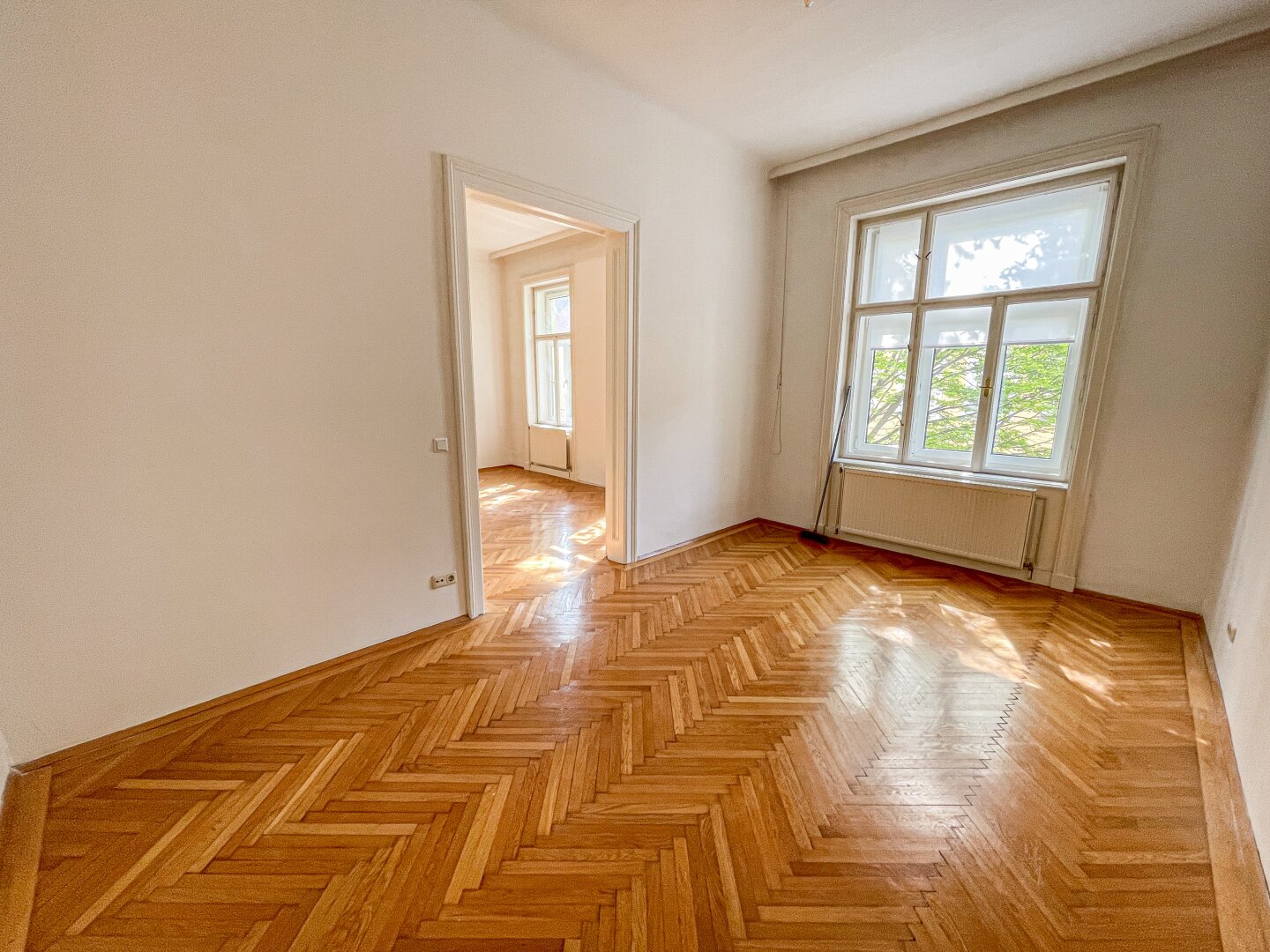Rainer: Stilvolle 3-Zimmer-Altbauwohnung in Toplage