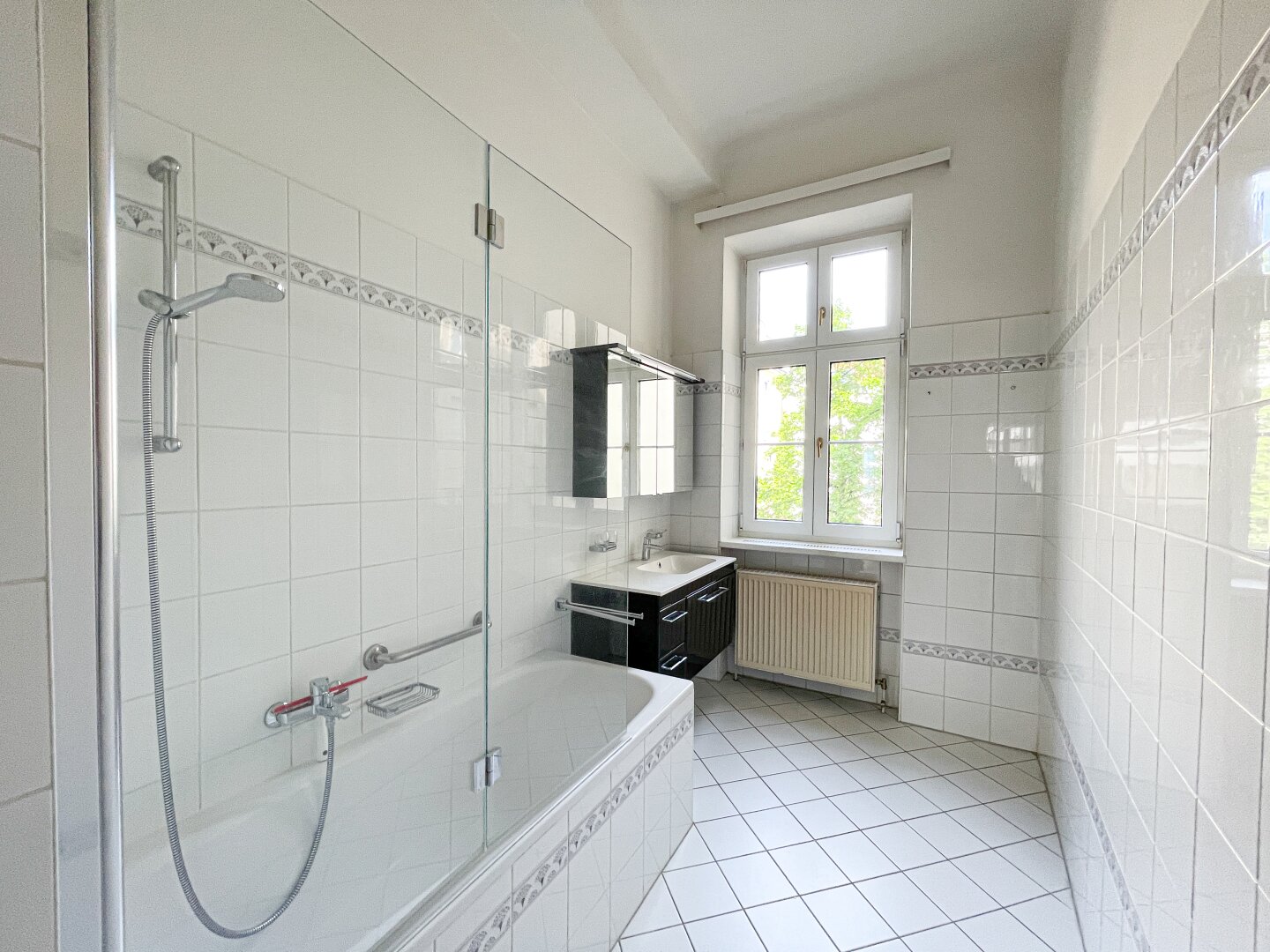 Rainer: Stilvolle 3-Zimmer-Altbauwohnung in Toplage