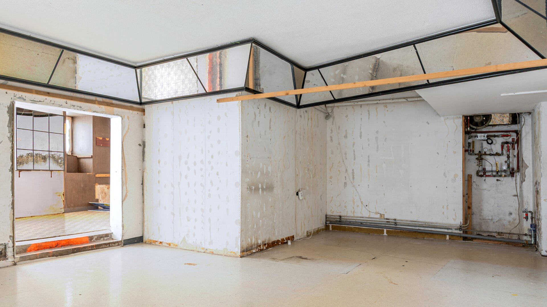 Stadthaus mit Gewerbefläche mitten im Zentrum