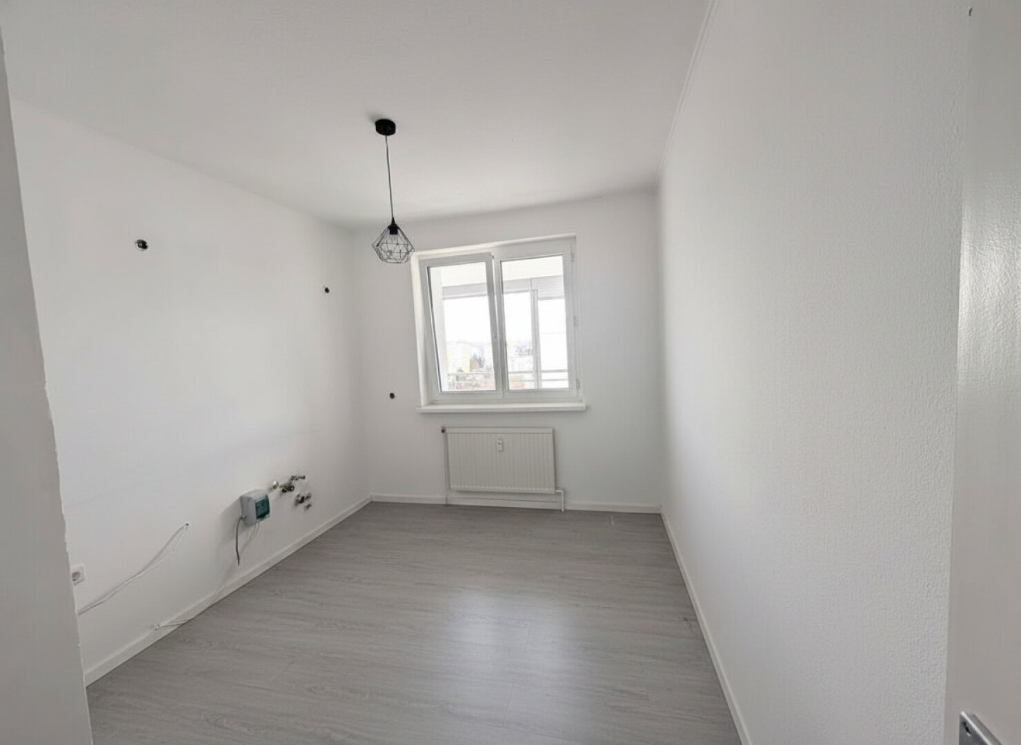 Moderne 3 Zimmer Wohnung in Wels, vollrenoviert mit Balkon und Stellplatz, 205.000 € Mietkauf möglich!