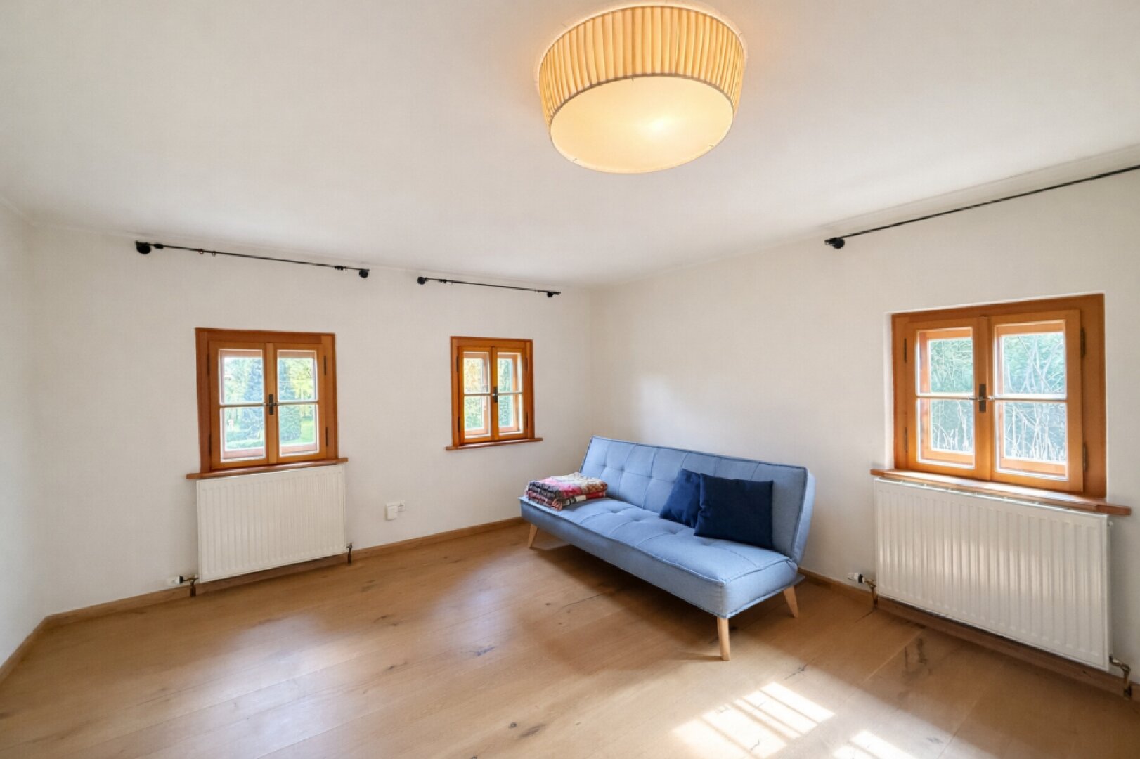 Großzügiges Anwesen auf ca. 2.000 m² Grundstück v. d. Toren Salzburg