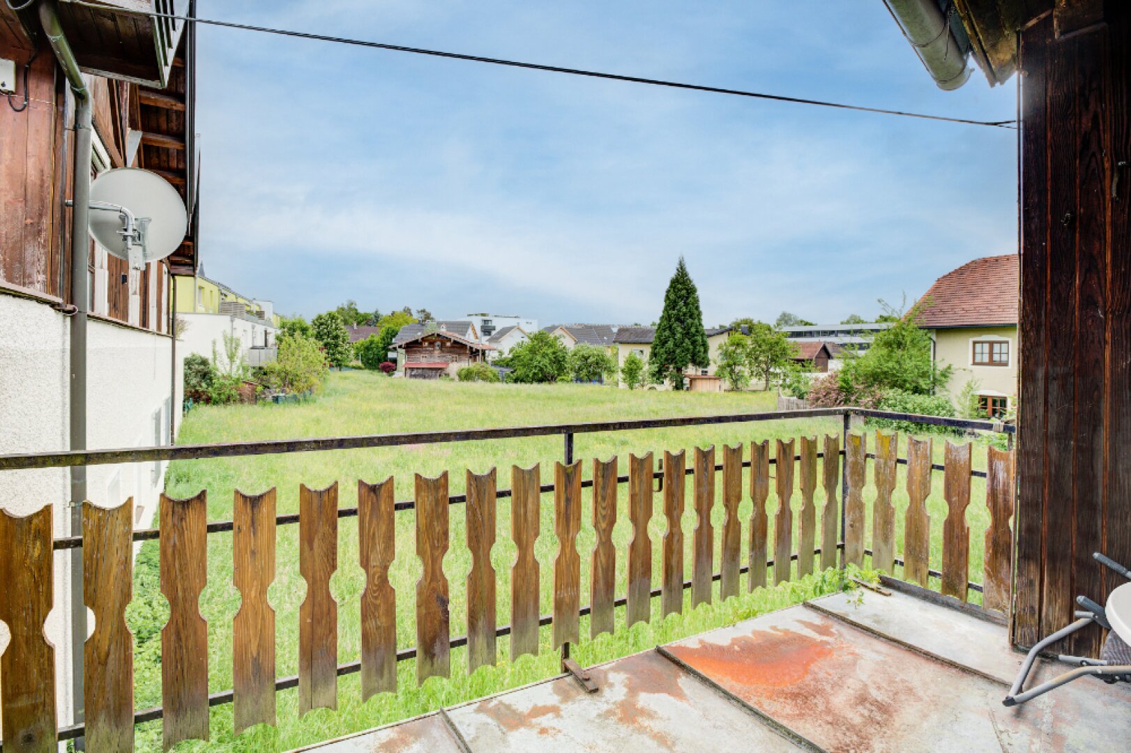 Oberndorf: Großes Geschäftshaus mit 2 Wohnungen + 1 Geschäft! "Alles unter Dach und Fach!"
