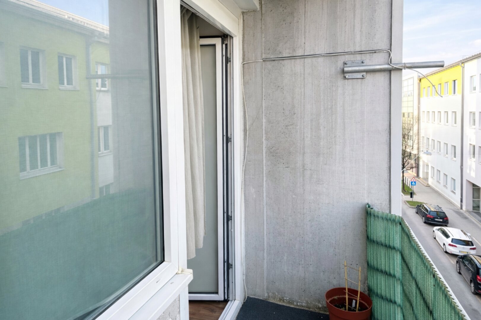 Lehen: Zentrale 2-Zimmer Wohnung mit Balkon  „Starke Anlage. Klare Zahlen. Rendite, die aufgeht. “