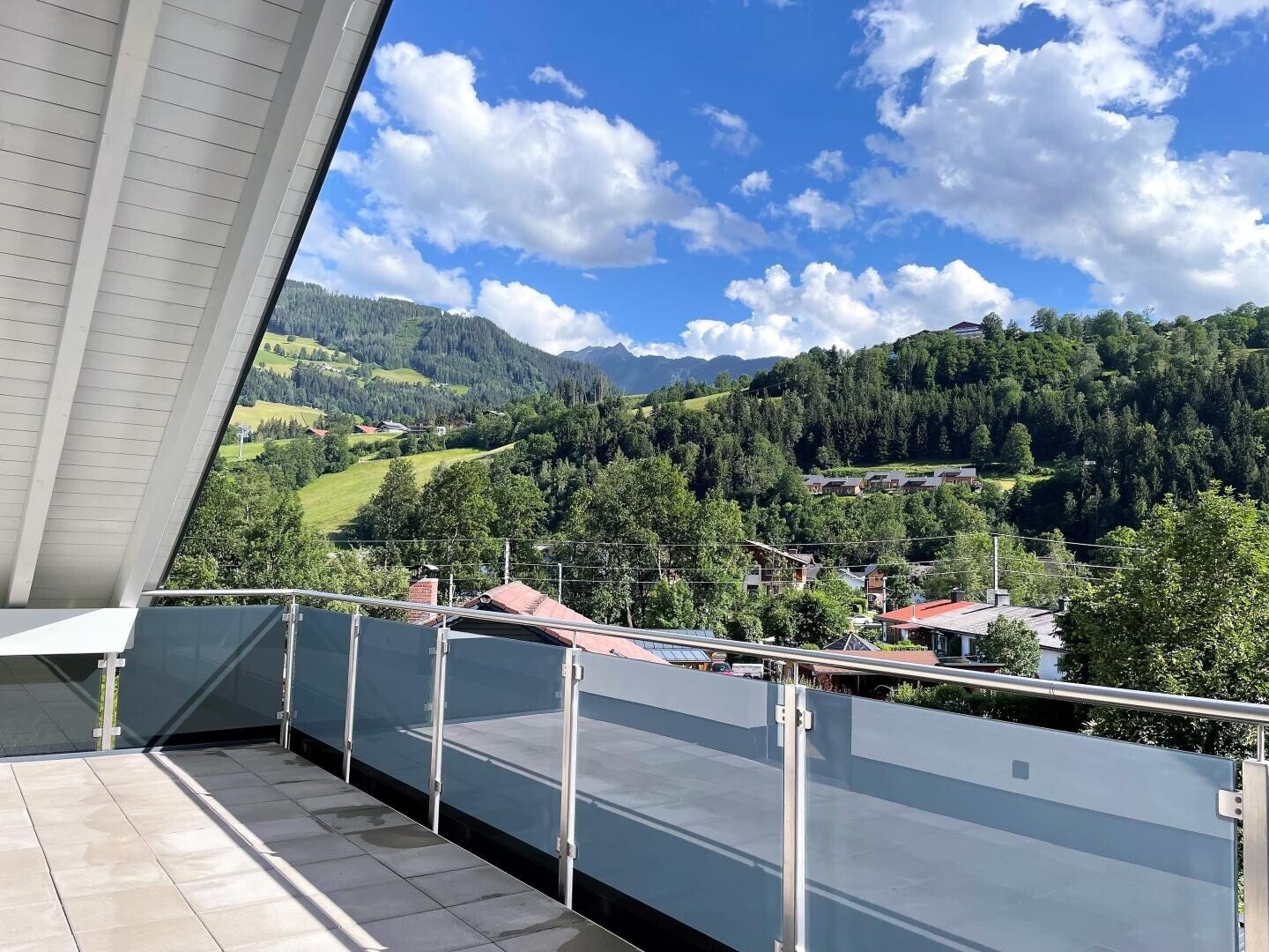 Blick auf die Planai und Hochwurzen