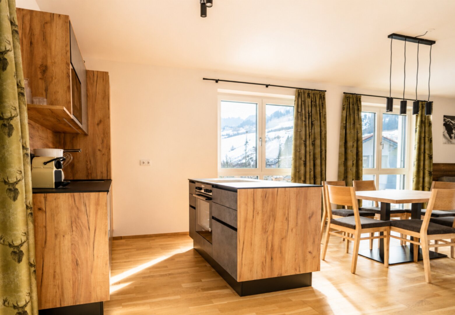Exklusives Apartmenthaus mit 3 Wohnungen in Schladming: "Zahl eins - nimm drei!"
