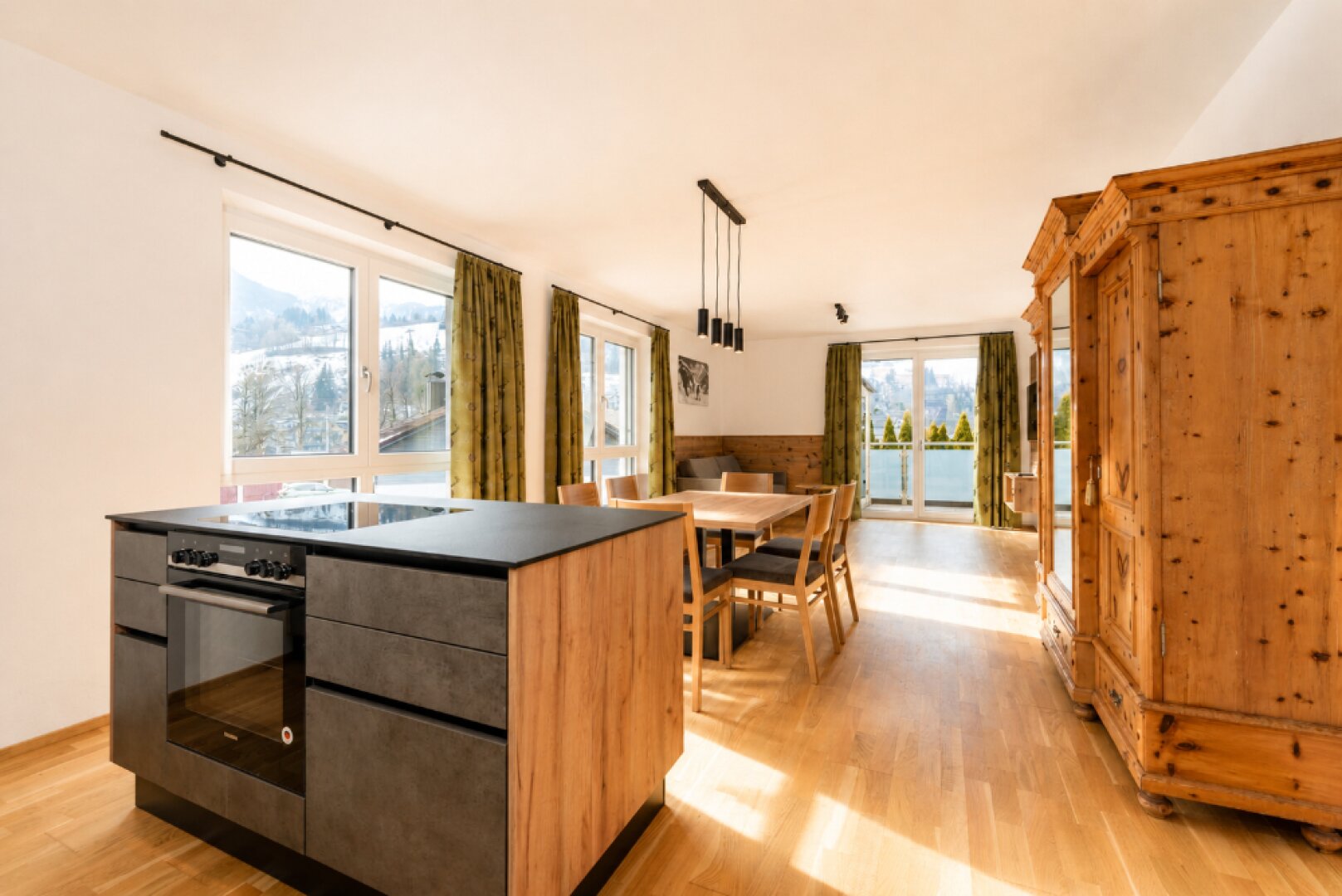 Exklusives Apartmenthaus mit 3 Wohnungen in Schladming: "Zahl eins - nimm drei!"