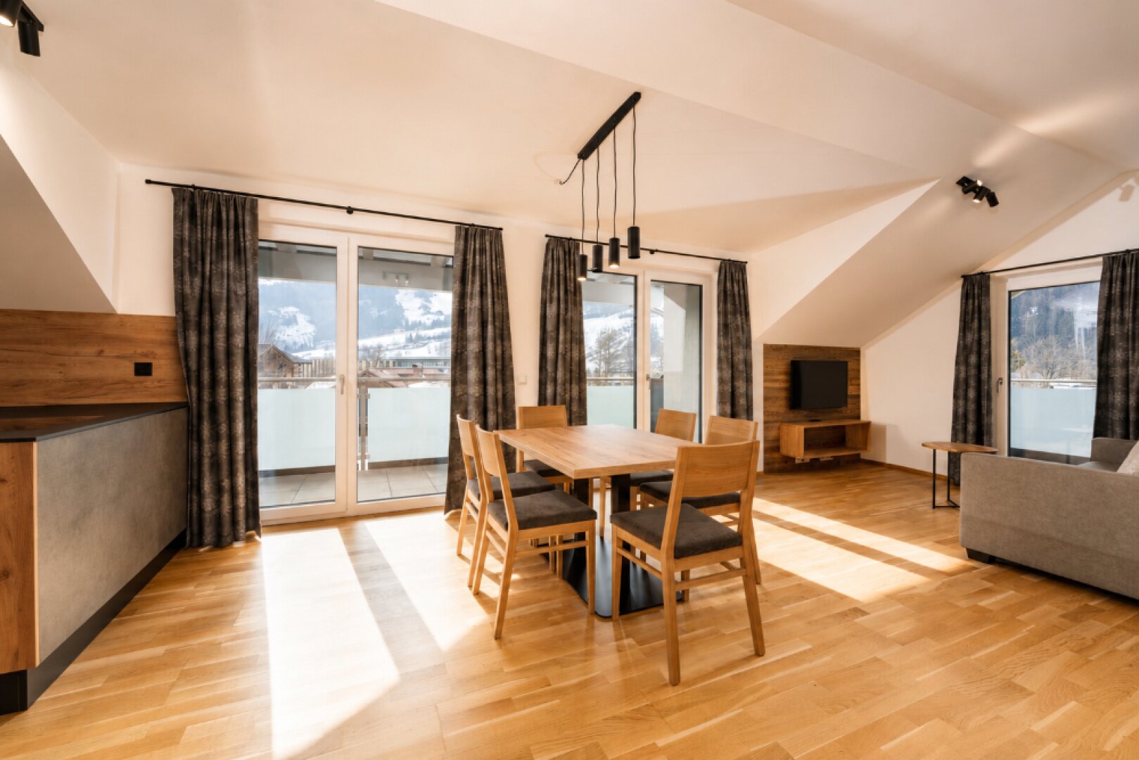 Exklusives Apartmenthaus mit 3 Wohnungen in Schladming: "Zahl eins - nimm drei!"
