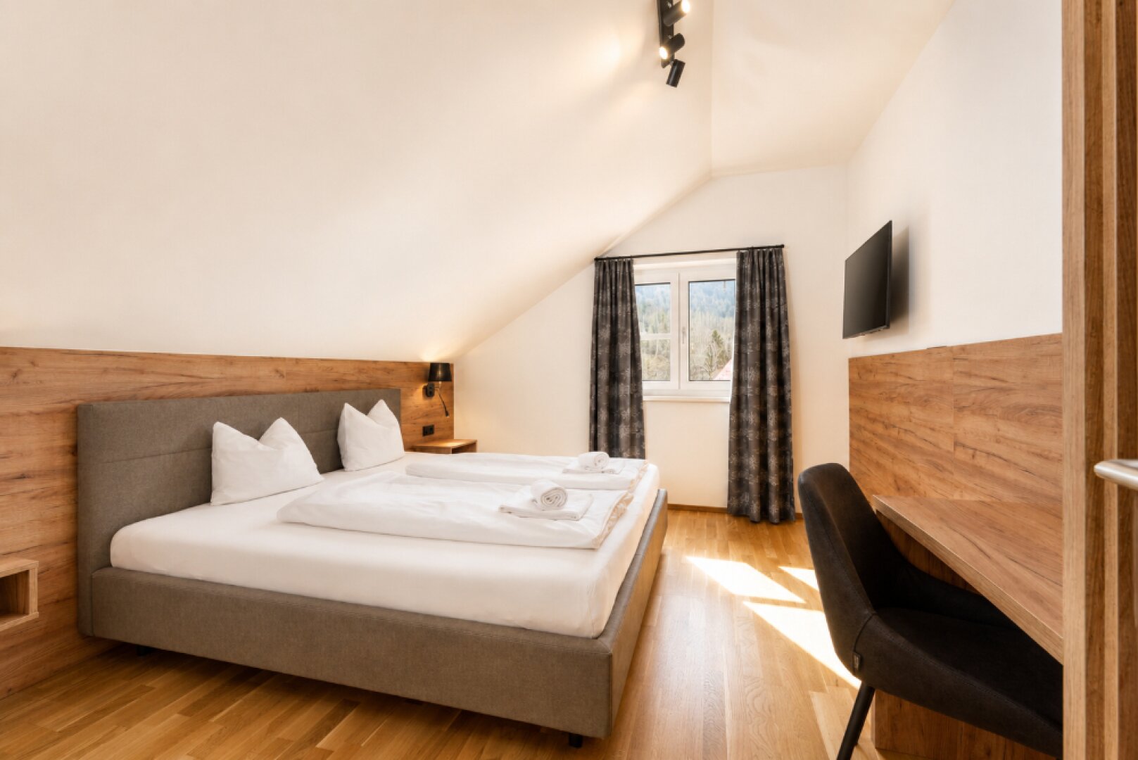 Exklusives Apartmenthaus mit 3 Wohnungen in Schladming: "Zahl eins - nimm drei!"