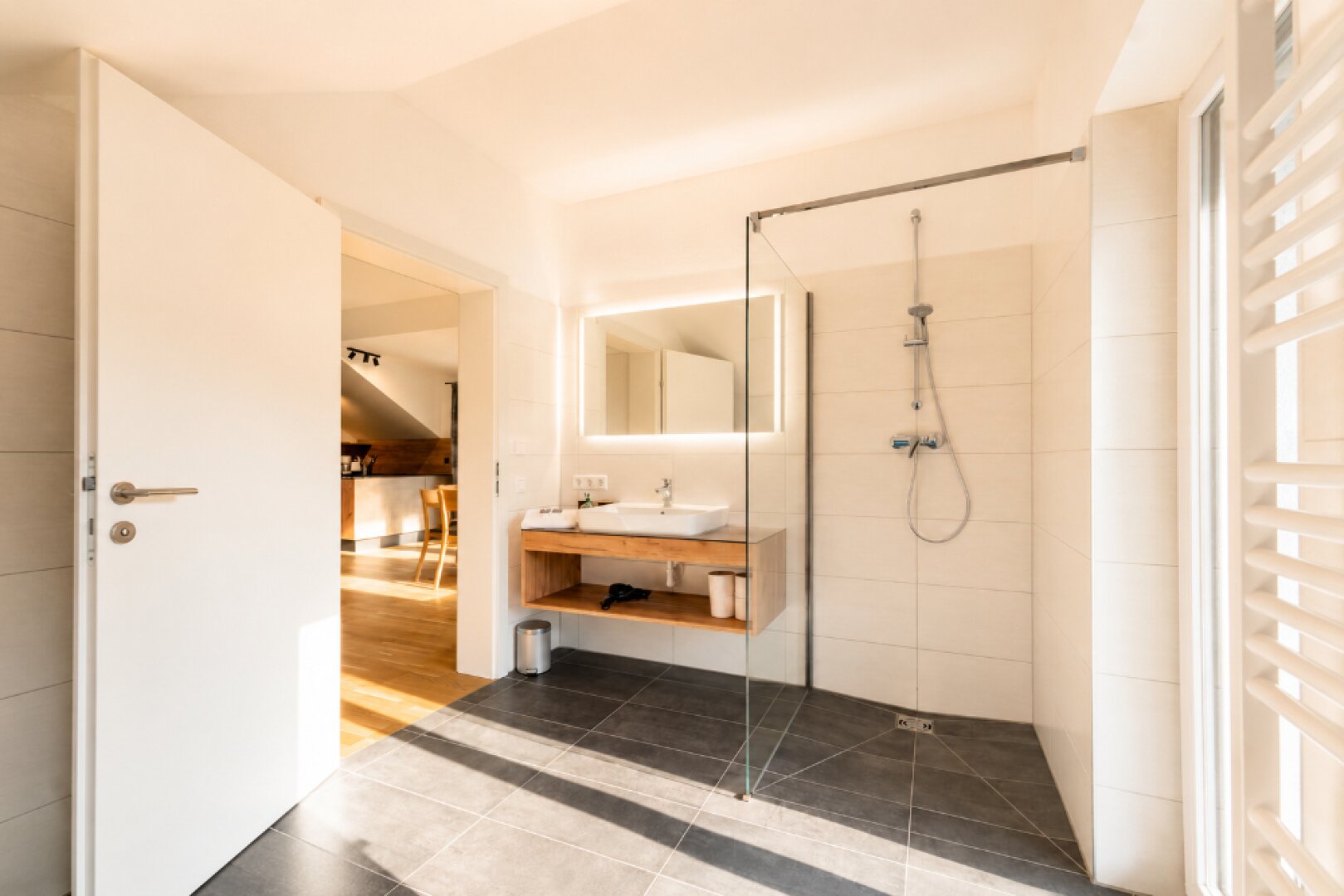 Exklusives Apartmenthaus mit 3 Wohnungen in Schladming: "Zahl eins - nimm drei!"