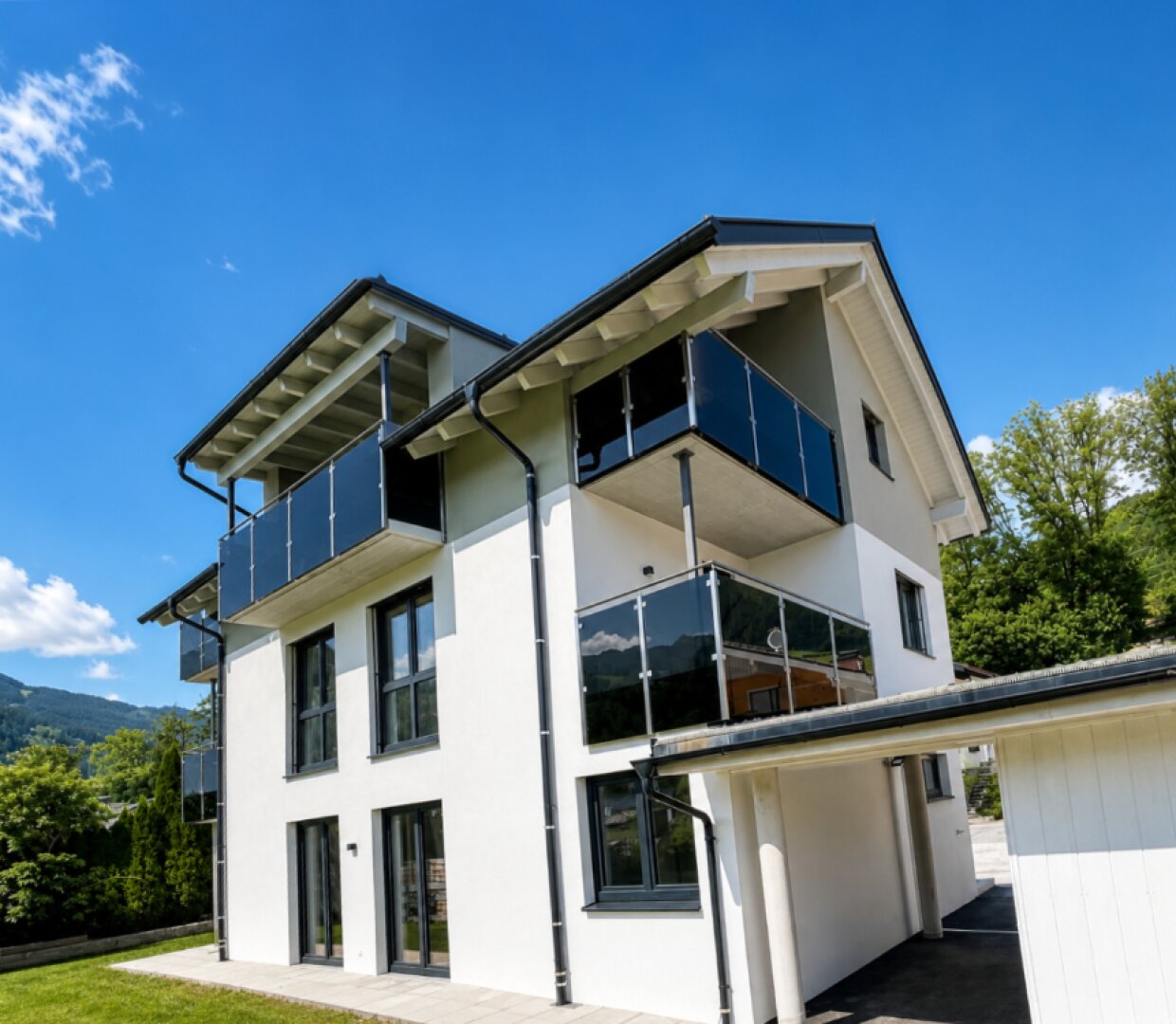 Exklusives Apartmenthaus mit 3 Wohnungen in Schladming: "Zahl eins - nimm drei!"