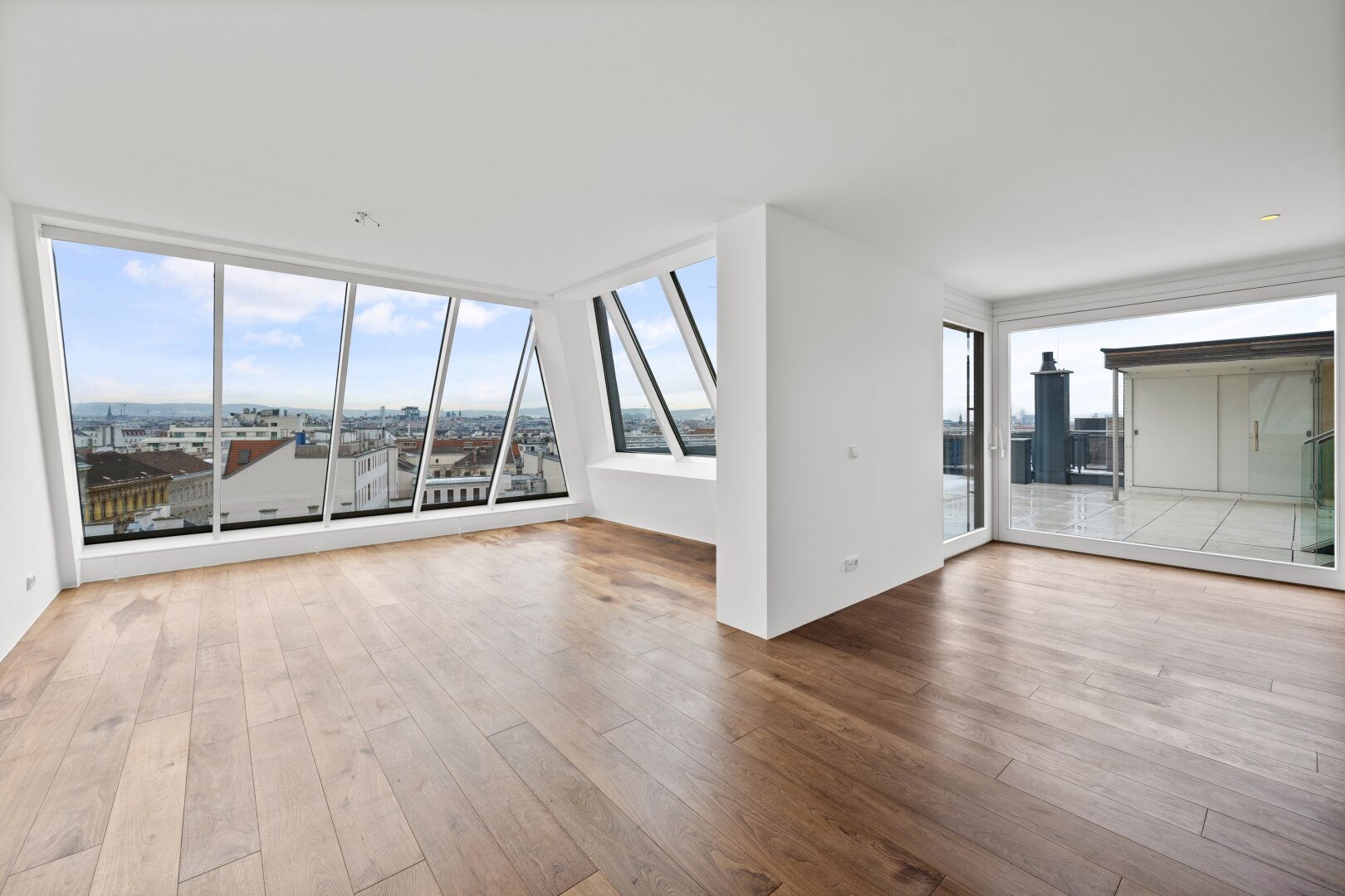 Exklusive Dachgeschoßwohnung mit Rooftop-Pool, Panorama-Terrassen, Sauna & spektakulärem Wienblick