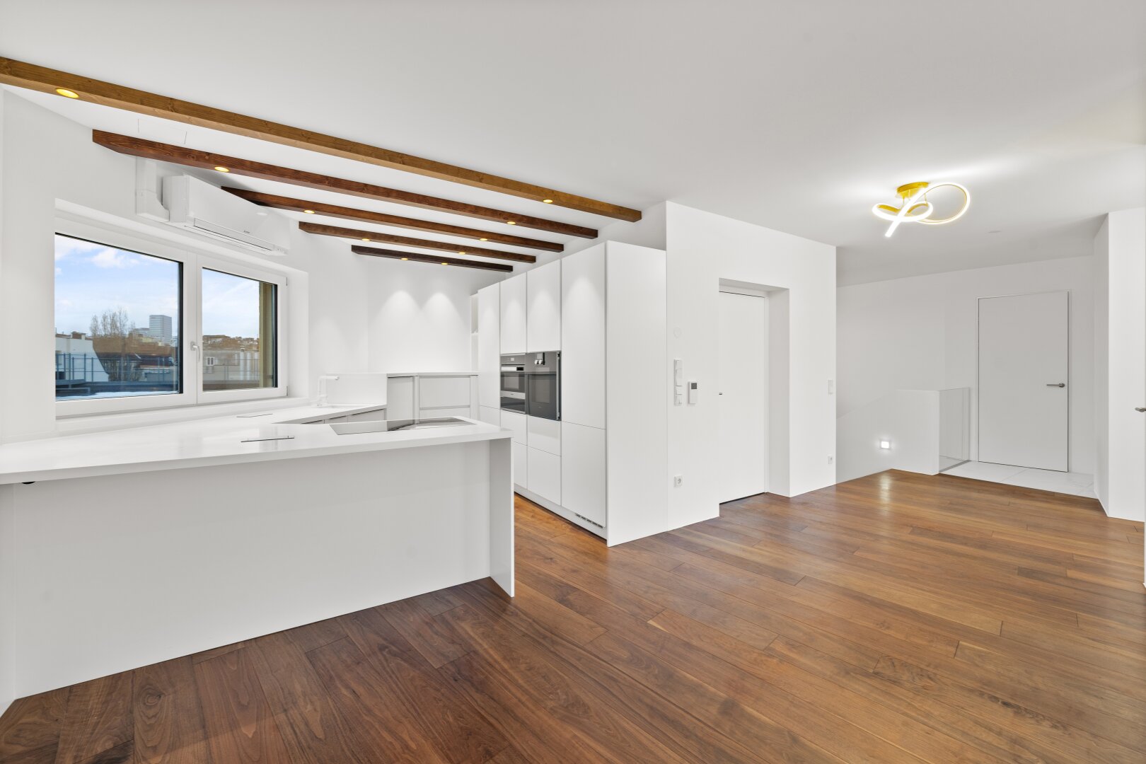 Exklusive Dachgeschoßwohnung mit Rooftop-Pool, Panorama-Terrassen, Sauna & spektakulärem Wienblick
