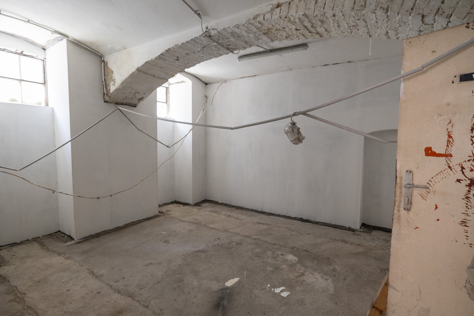 Urbanes Juwel mit Gewölbe-Charme: 208 m² Potenzial nahe Mariahilfer Straße