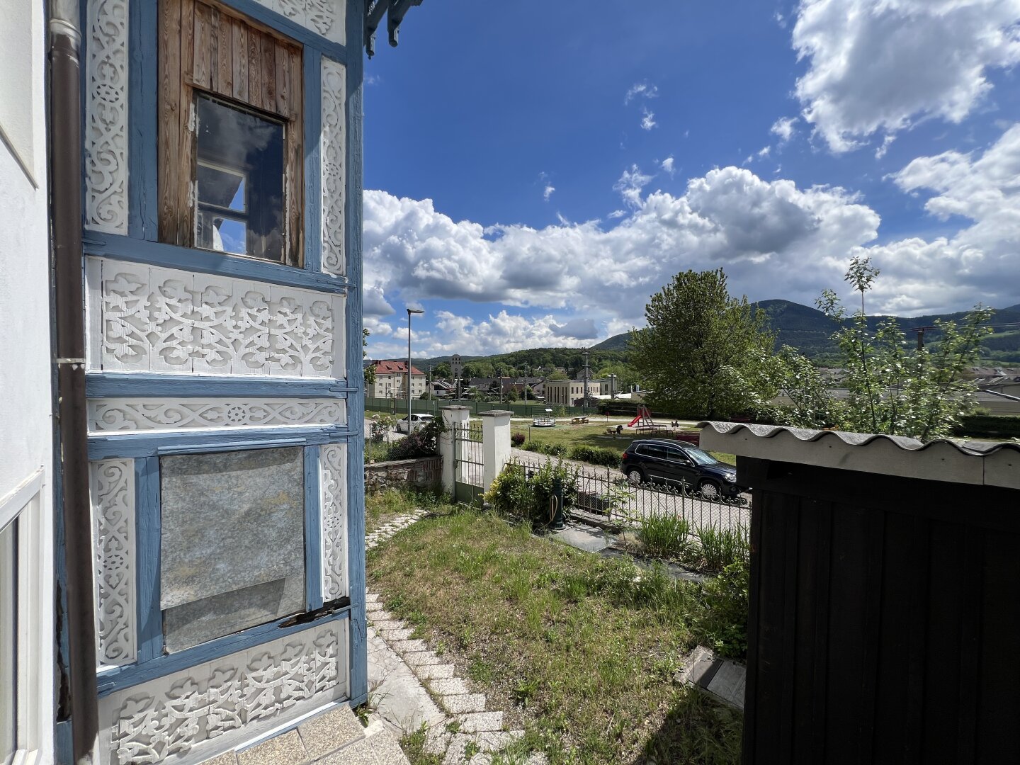Schlossblick! Charmantes Einfamilienhaus in Gloggnitz am Silbersberg!!