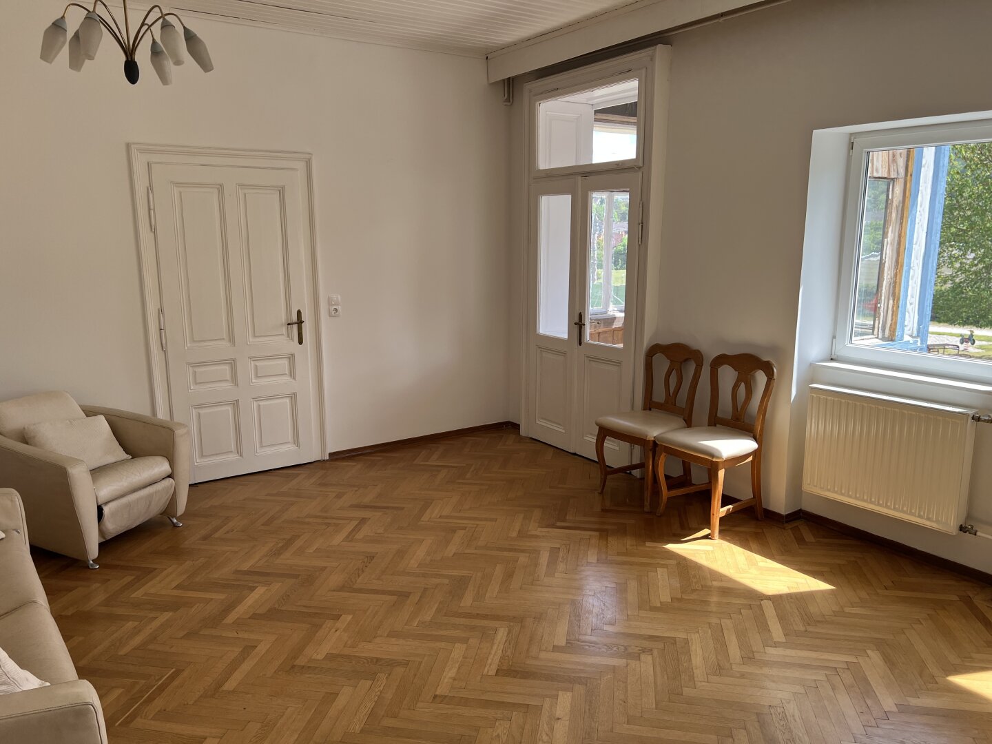 Schlossblick! Charmantes Einfamilienhaus in Gloggnitz am Silbersberg!!