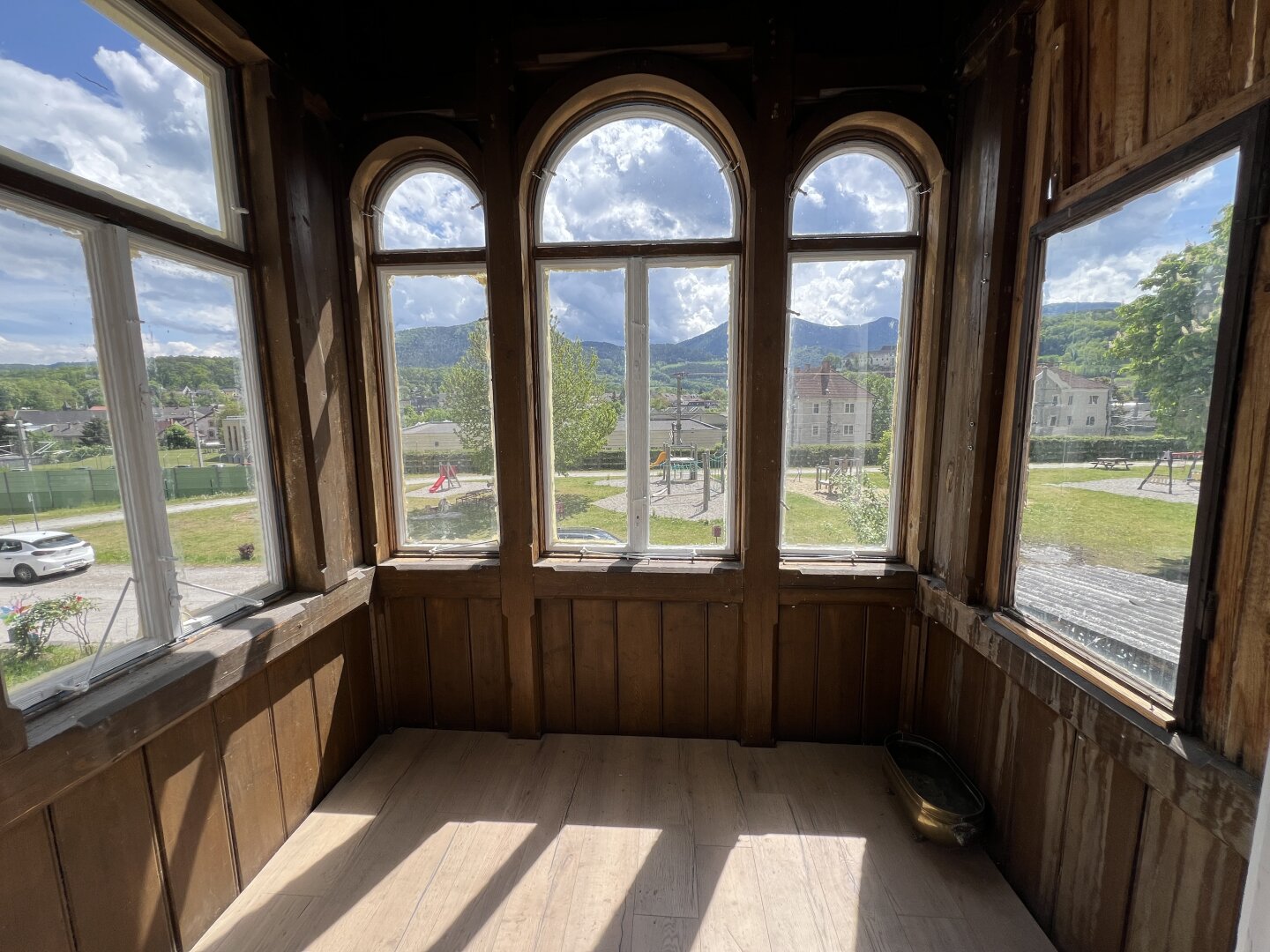 Schlossblick! Charmantes Einfamilienhaus in Gloggnitz am Silbersberg!!