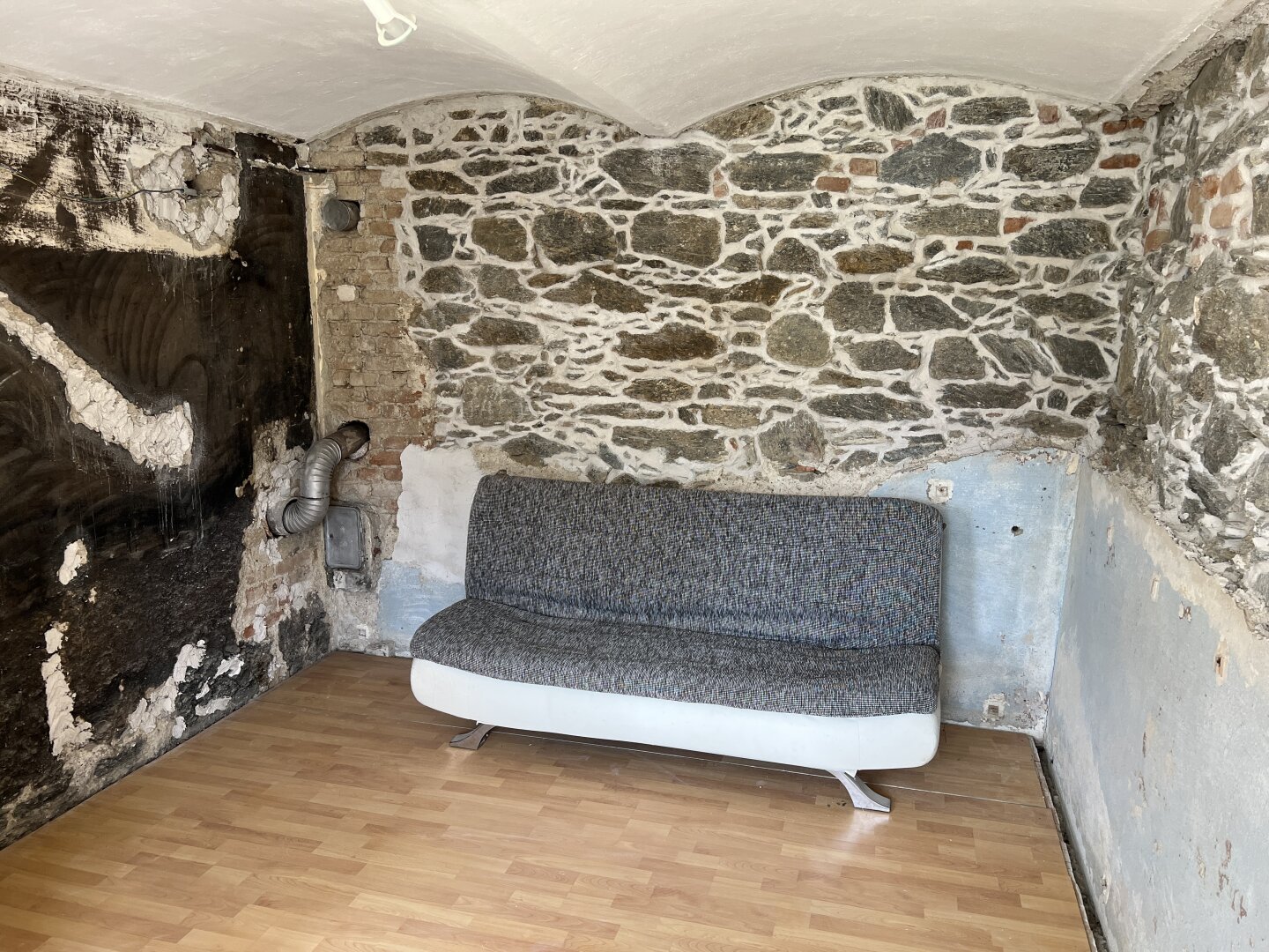 Schlossblick! Charmantes Einfamilienhaus in Gloggnitz am Silbersberg!!