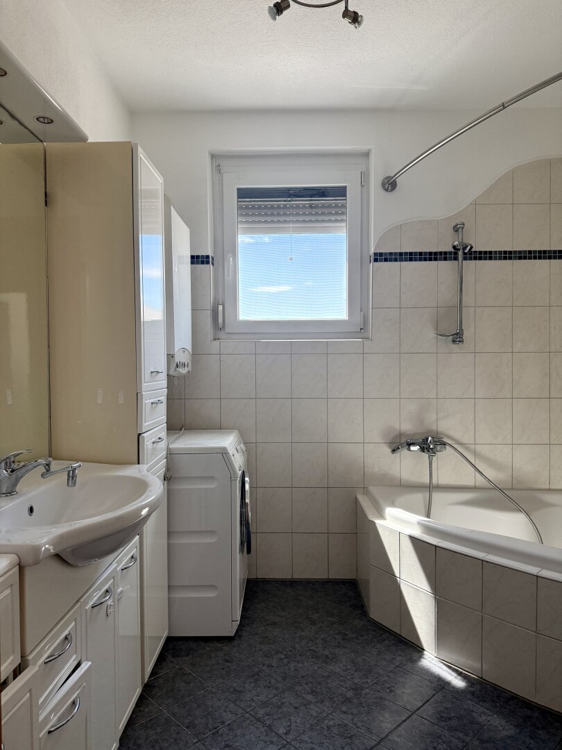 Domblick – helle 3Z-Wohnung auf ca. 82m² Wfl. inkl. anmietbarem Parkplatz zu kaufen!