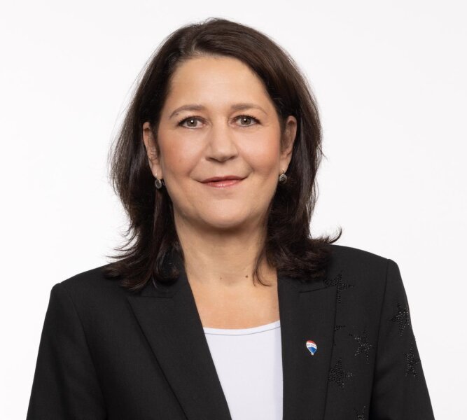 Karin Prosenik-Resch