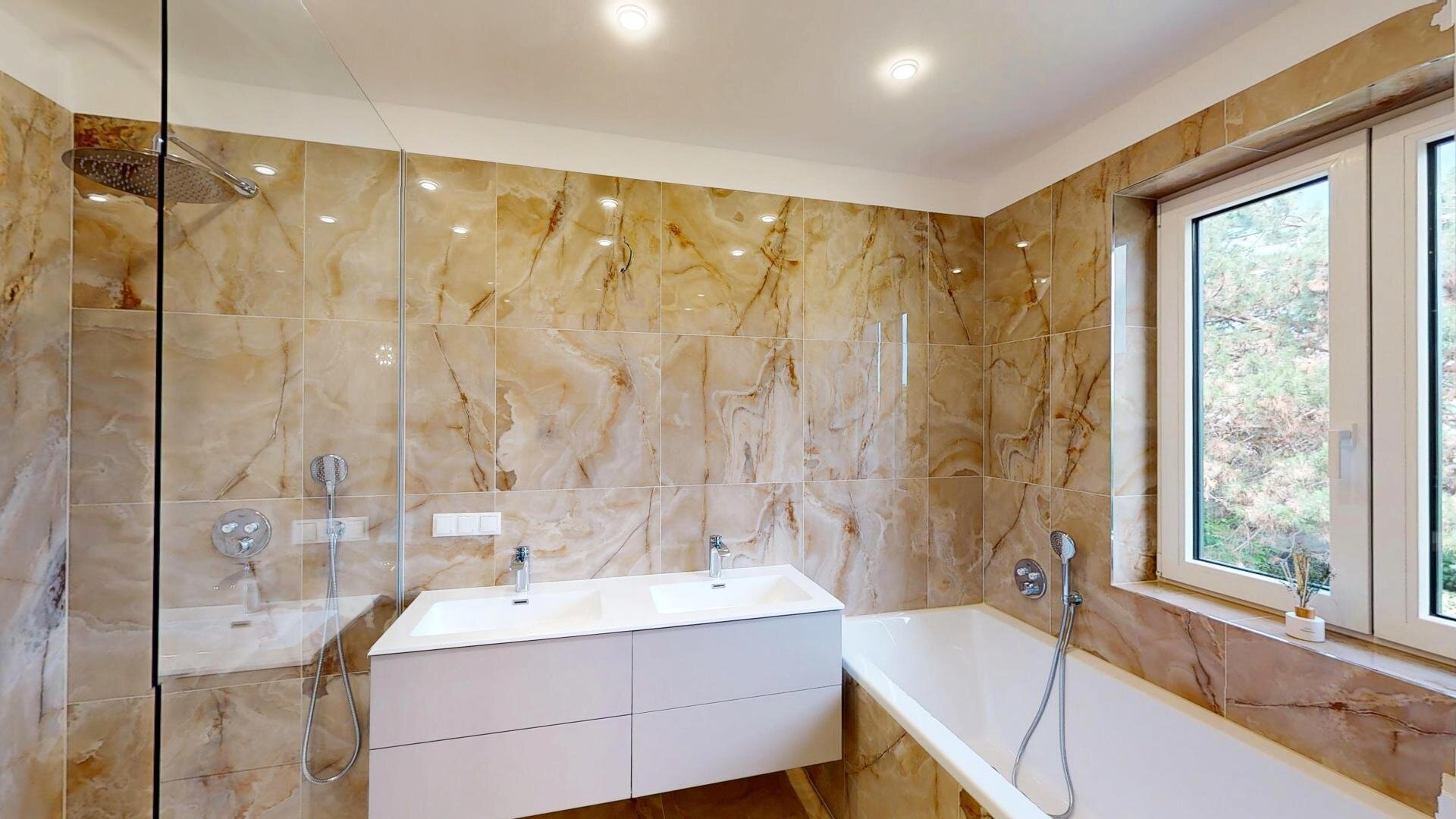 Luxusbad Obergeschoss