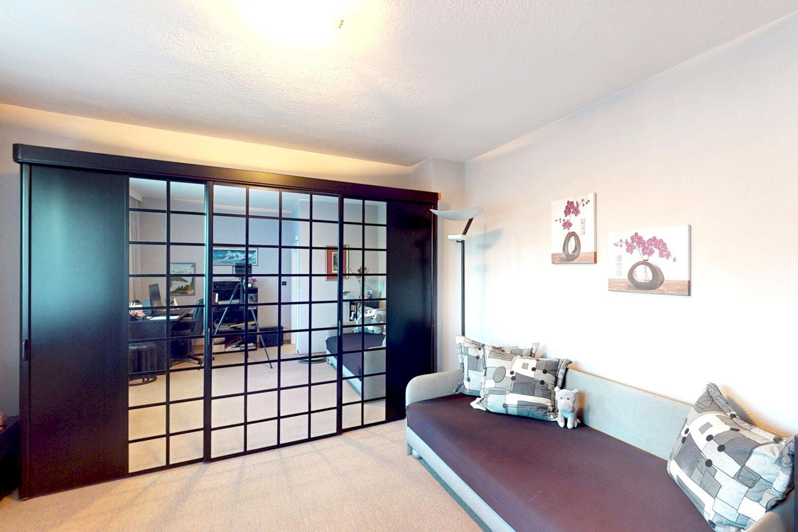 12 Gästezimmer