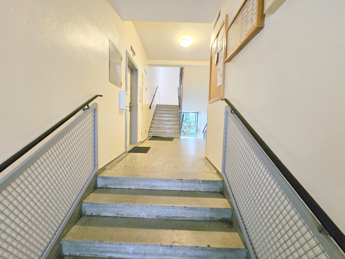 GRÜNBLICK - 3. LIFTSTOCK - NÄHE AUGARTEN UND LÄNDE - U-BAHN UMS ECK - DONAUINSEL, NEUE DONAU, ALTE DONAU GUT ERREICHBAR