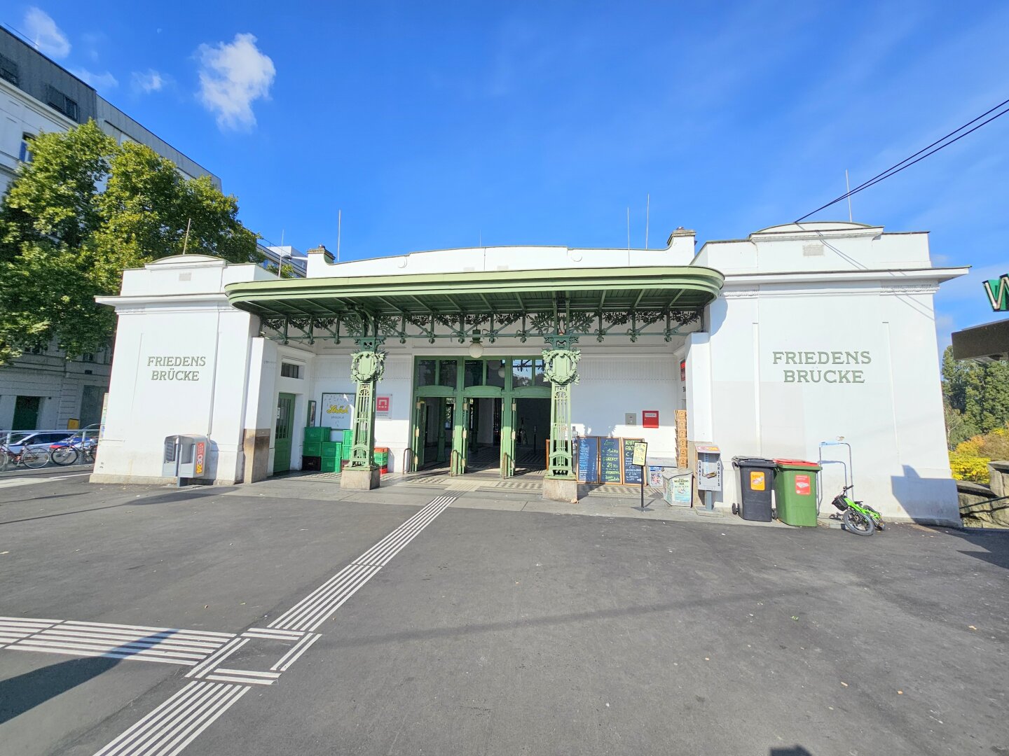 U4-Station Friedensbrücke