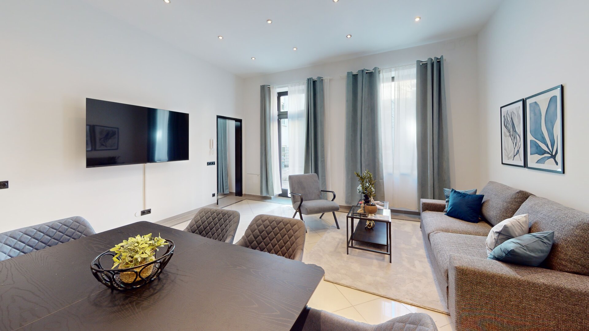 Familien-Wohnung mit großer Terrasse| Bezugsfertig & Provisionsfrei!