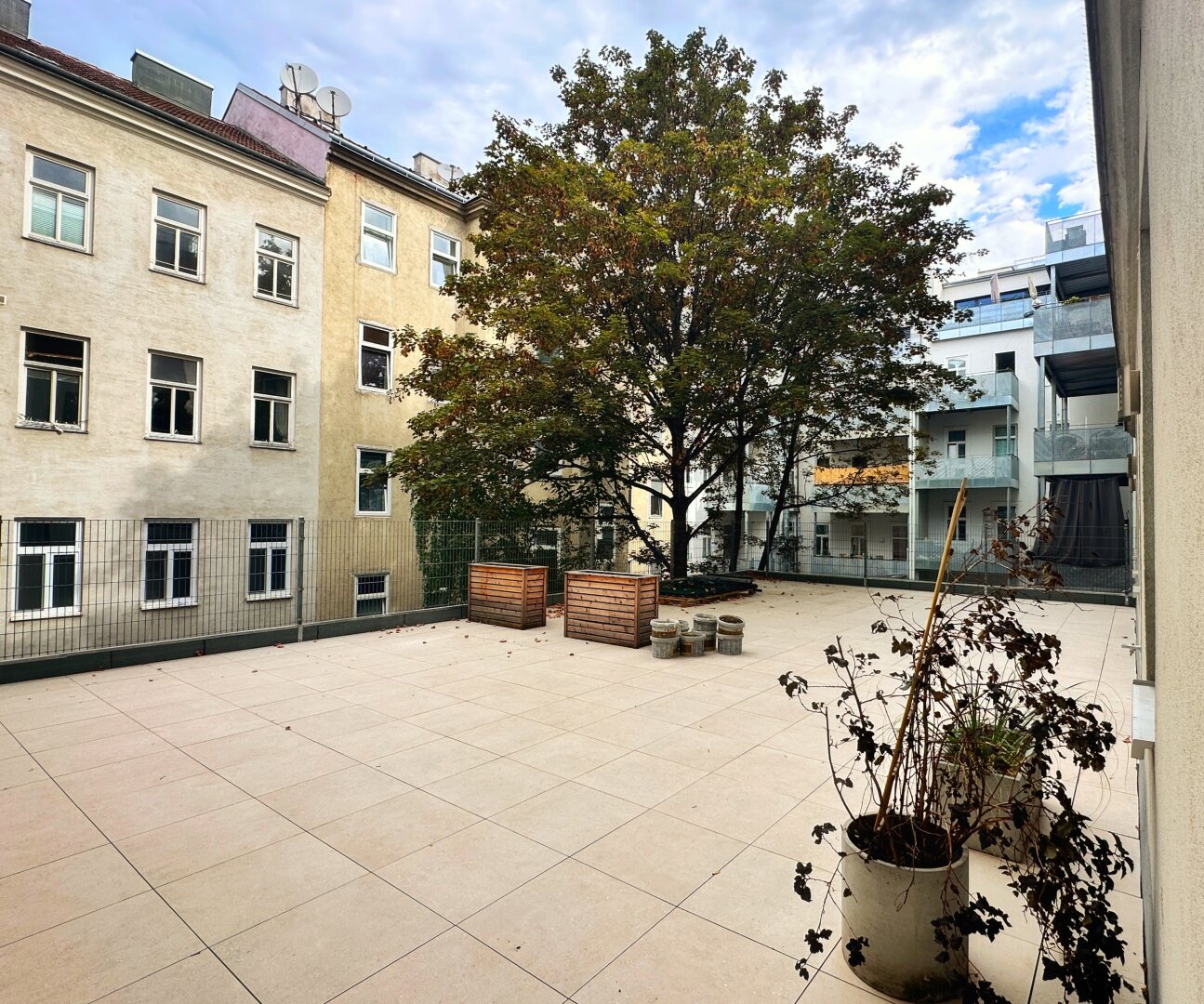 Familien-Wohnung mit großer Terrasse| Bezugsfertig & Provisionsfrei!