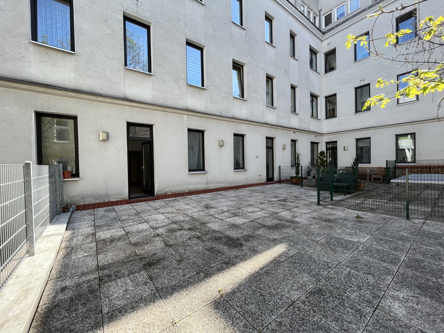 Familien-Wohnung mit großer Terrasse| Bezugsfertig & Provisionsfrei!