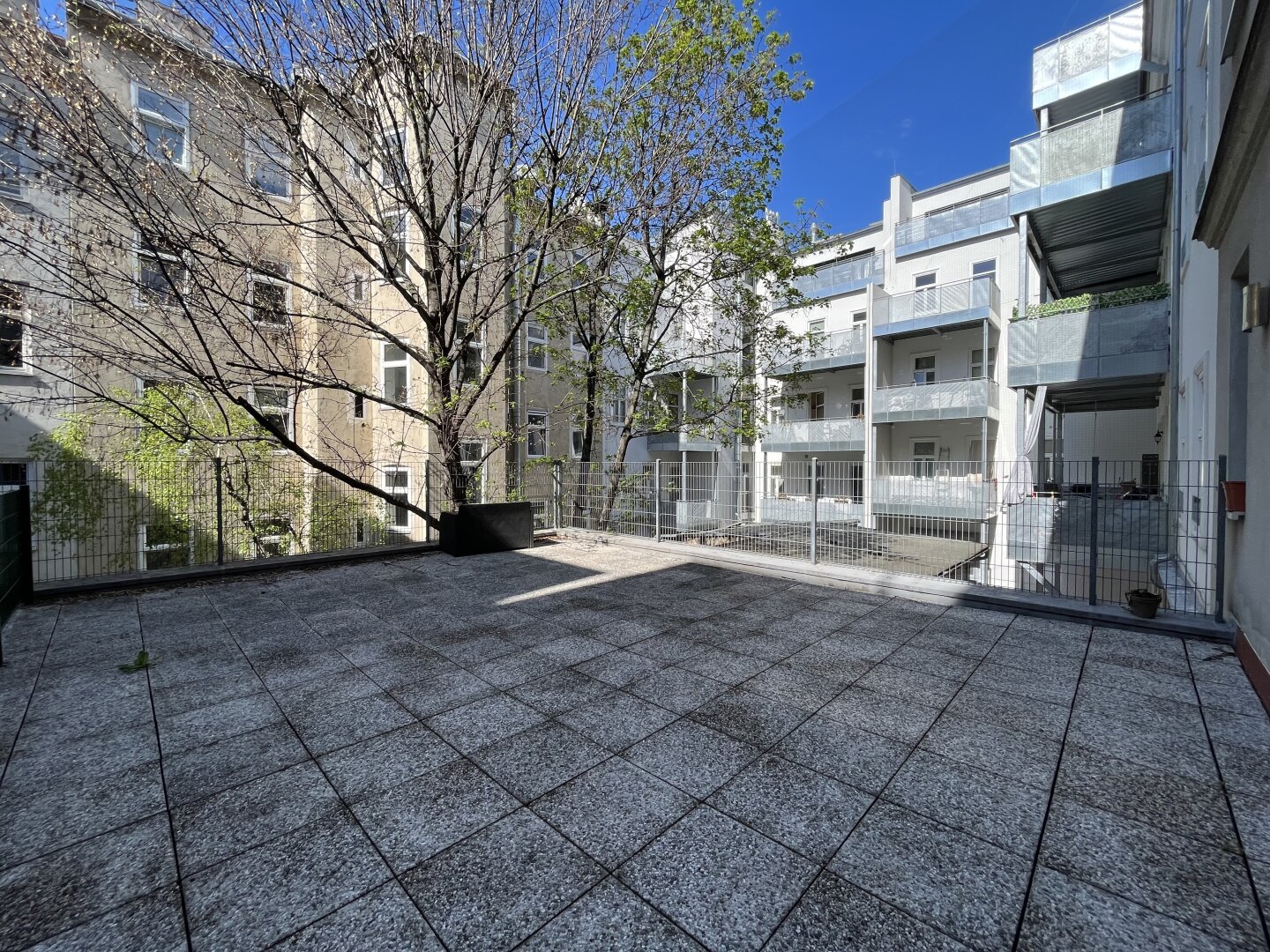 Familien-Wohnung mit großer Terrasse| Bezugsfertig & Provisionsfrei!