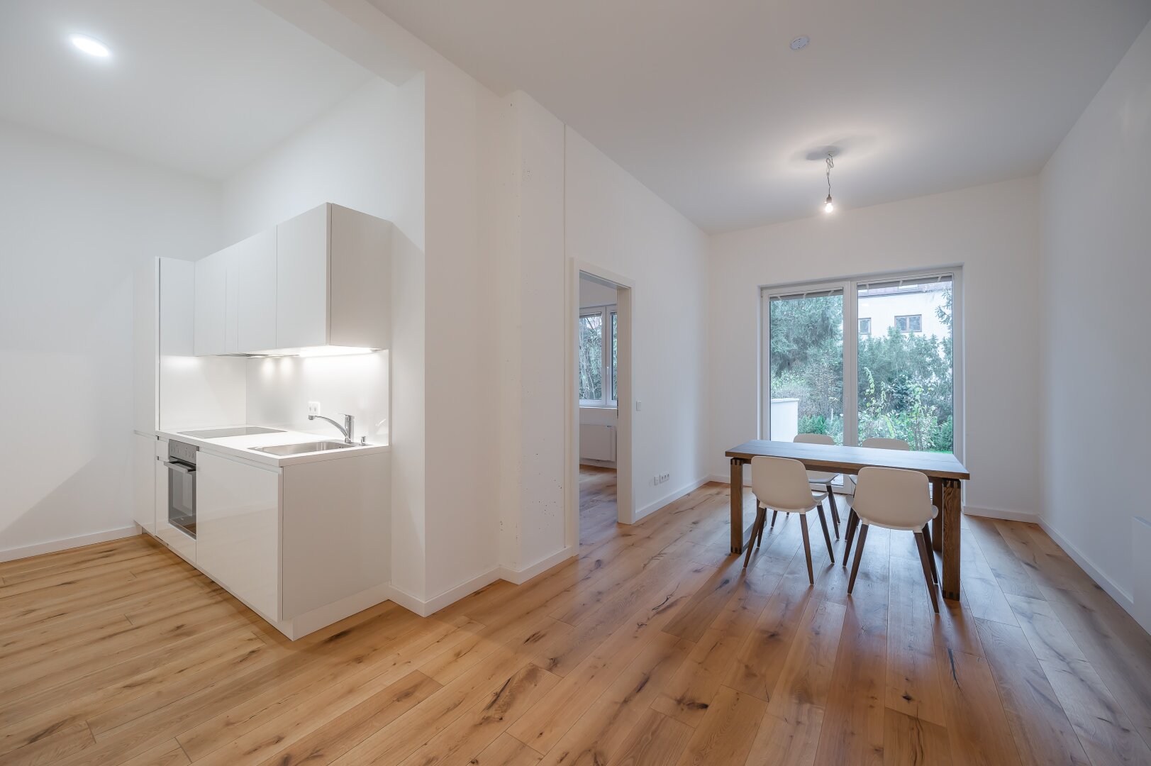 Halboffener Wohn-Küchenbereich