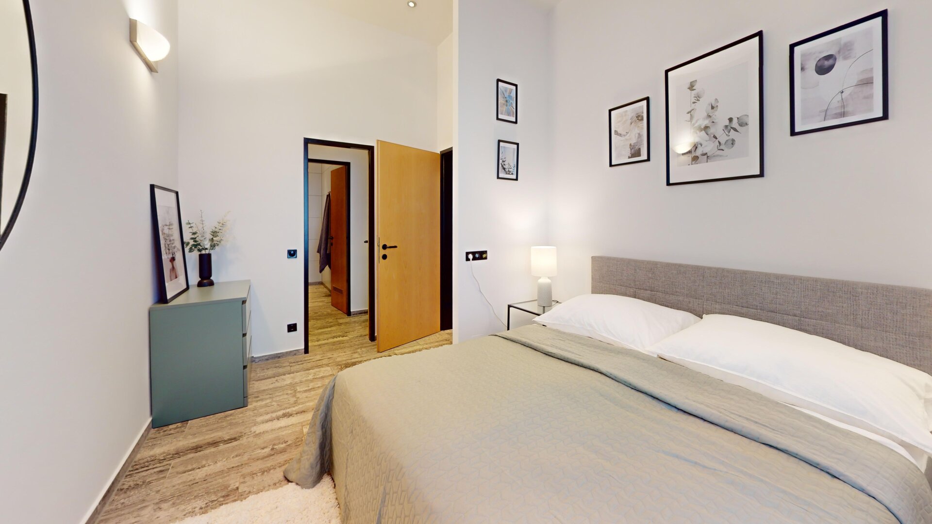 Top aufgeteilte 3 Zimmer Wohnung mit traumhaft sonniger TERRASSE im Innenhof | PROVISIONSFREI