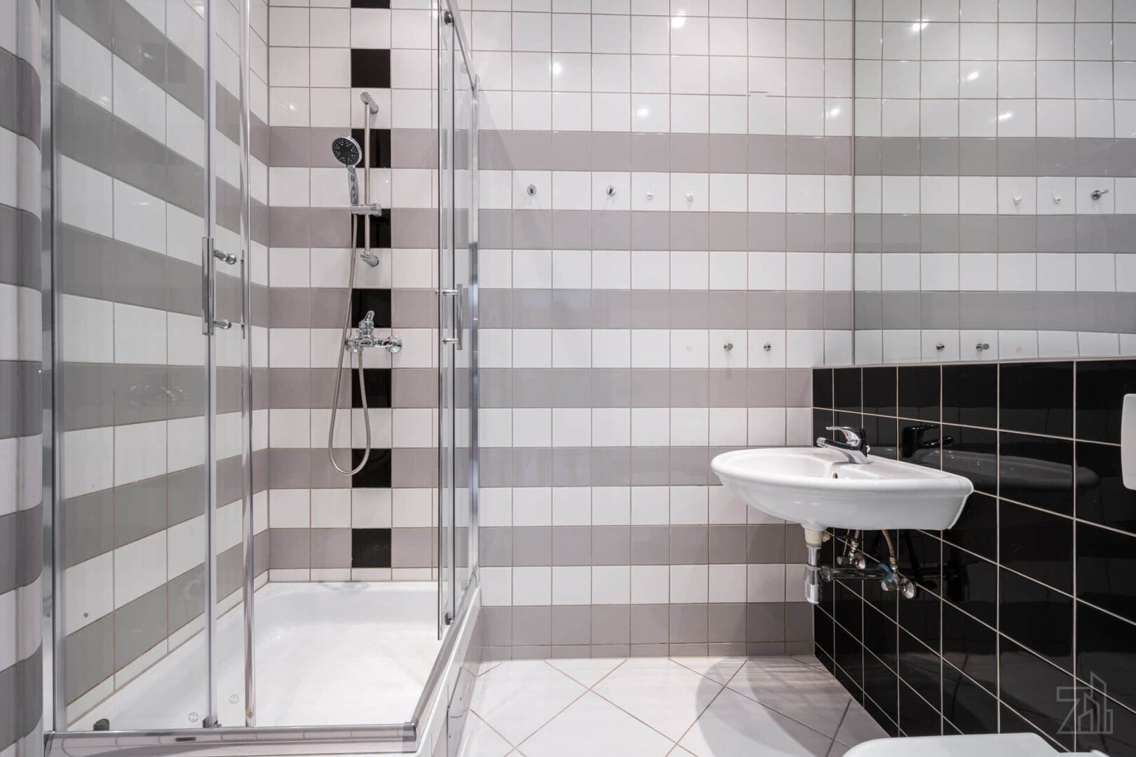 INVESTMENTHIT | 39 m² | renovierter Altbau | PROVISIONSFREI | unbefristet vermietet