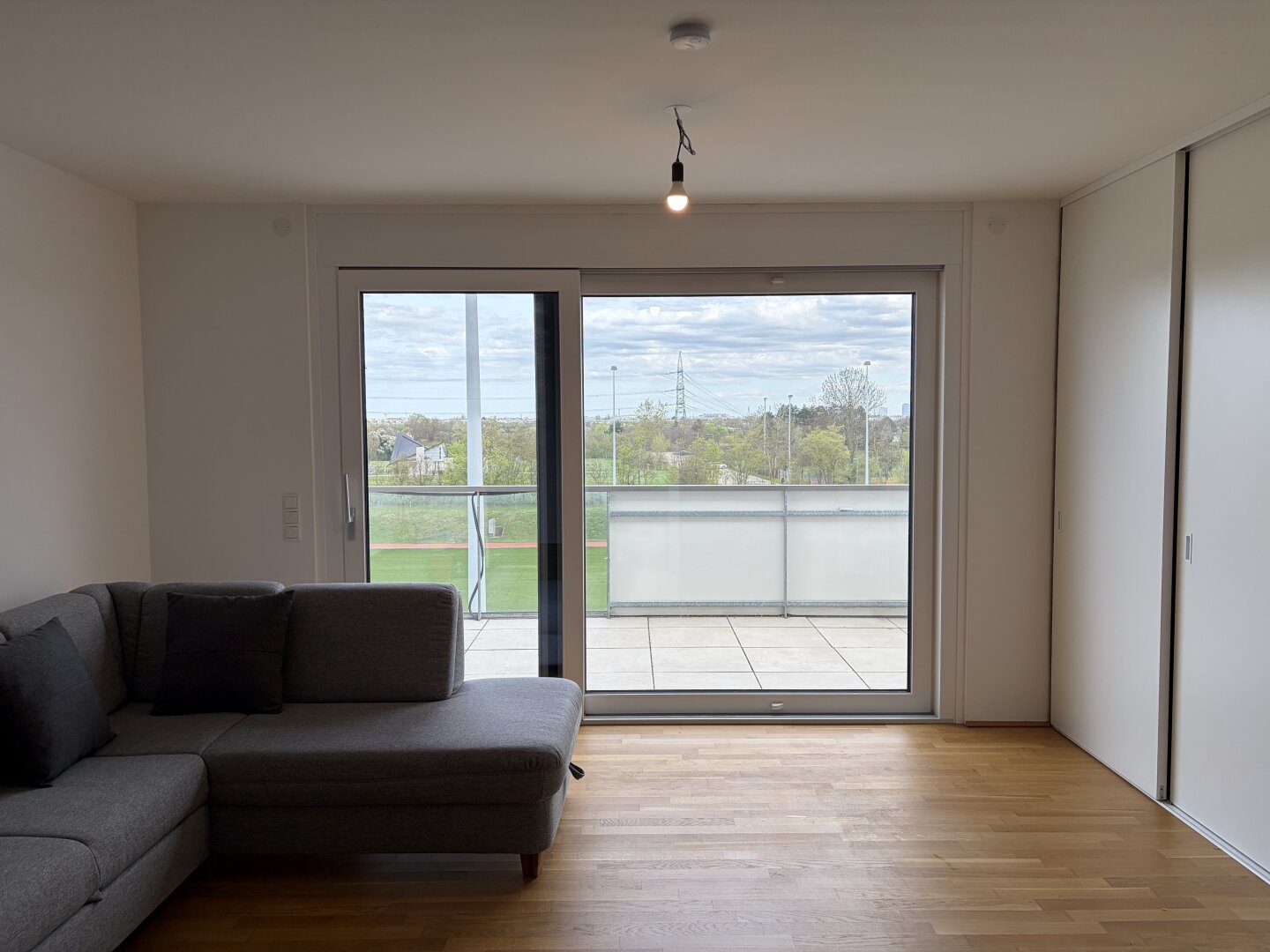 Wohnraum mit Fernblick ins Grüne