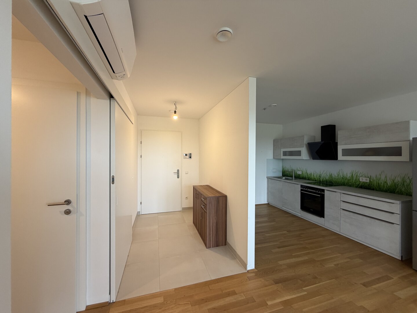 Vorraum und Wohnküche