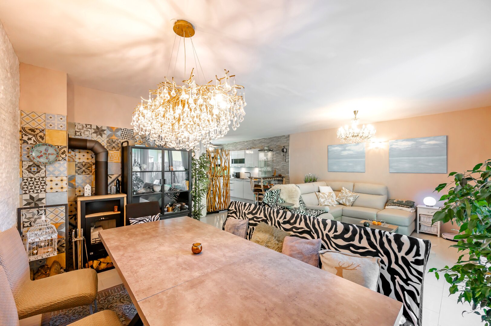 Viel Platz für die ganze Familie 194 m² NFL | eigener Garten | eigener KFZ Abstellplatz | ruhige Lage | Dachterrasse