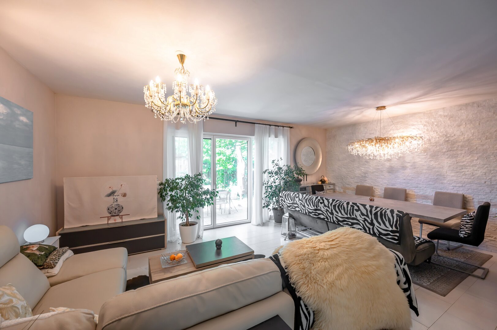 Viel Platz für die ganze Familie 194 m² NFL | eigener Garten | eigener KFZ Abstellplatz | ruhige Lage | Dachterrasse