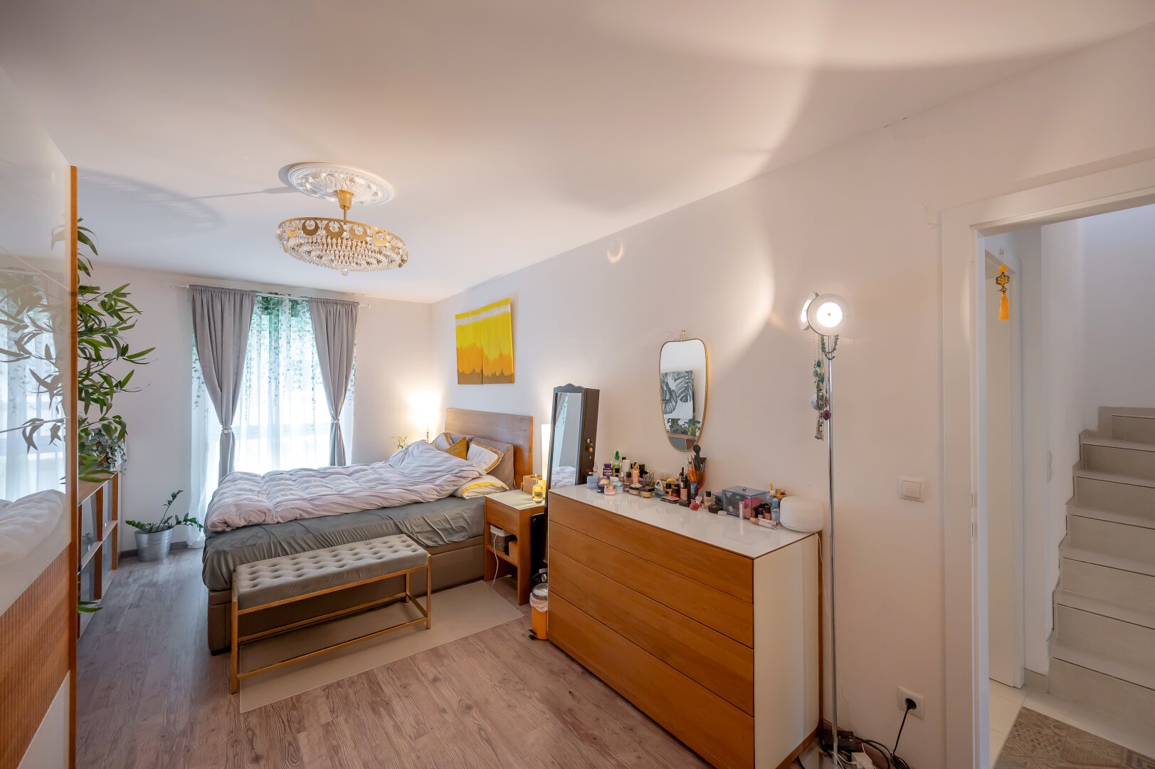 Viel Platz für die ganze Familie 194 m² NFL | eigener Garten | eigener KFZ Abstellplatz | ruhige Lage | Dachterrasse
