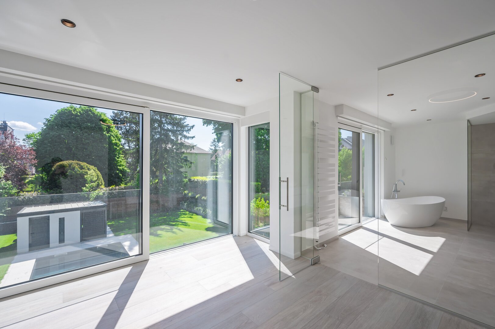 Master Bedroom mit En-Suite-Bad