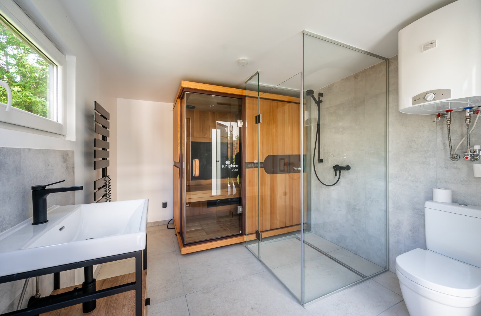 Poolhaus mit Sauna WC und Dusche