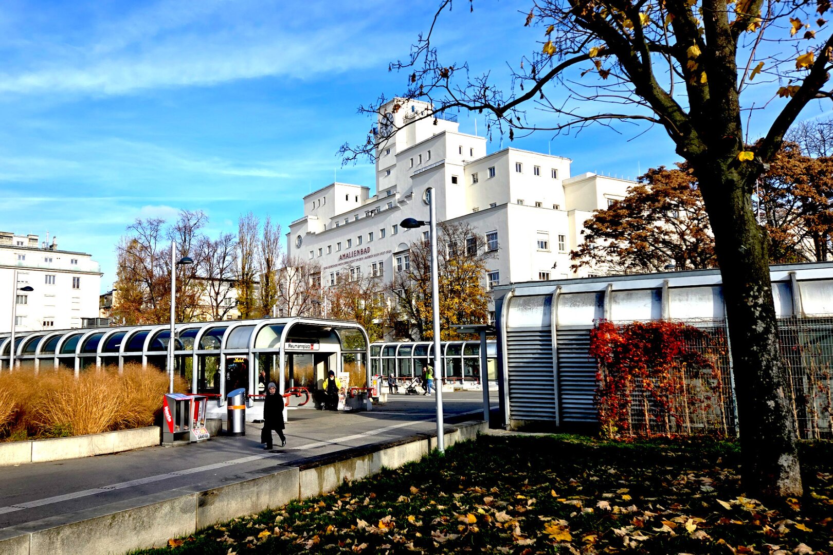 09 U-Bahn ums Eck