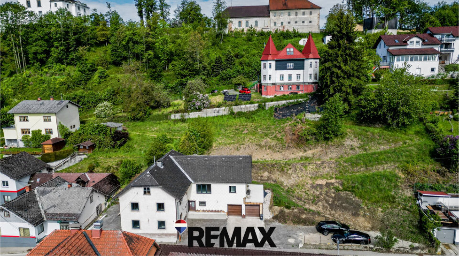 Mehrparteienwohnhaus mit 3 getrennten Wohneinheiten & Panoramaaussicht in Wolfsegg am Hausruck