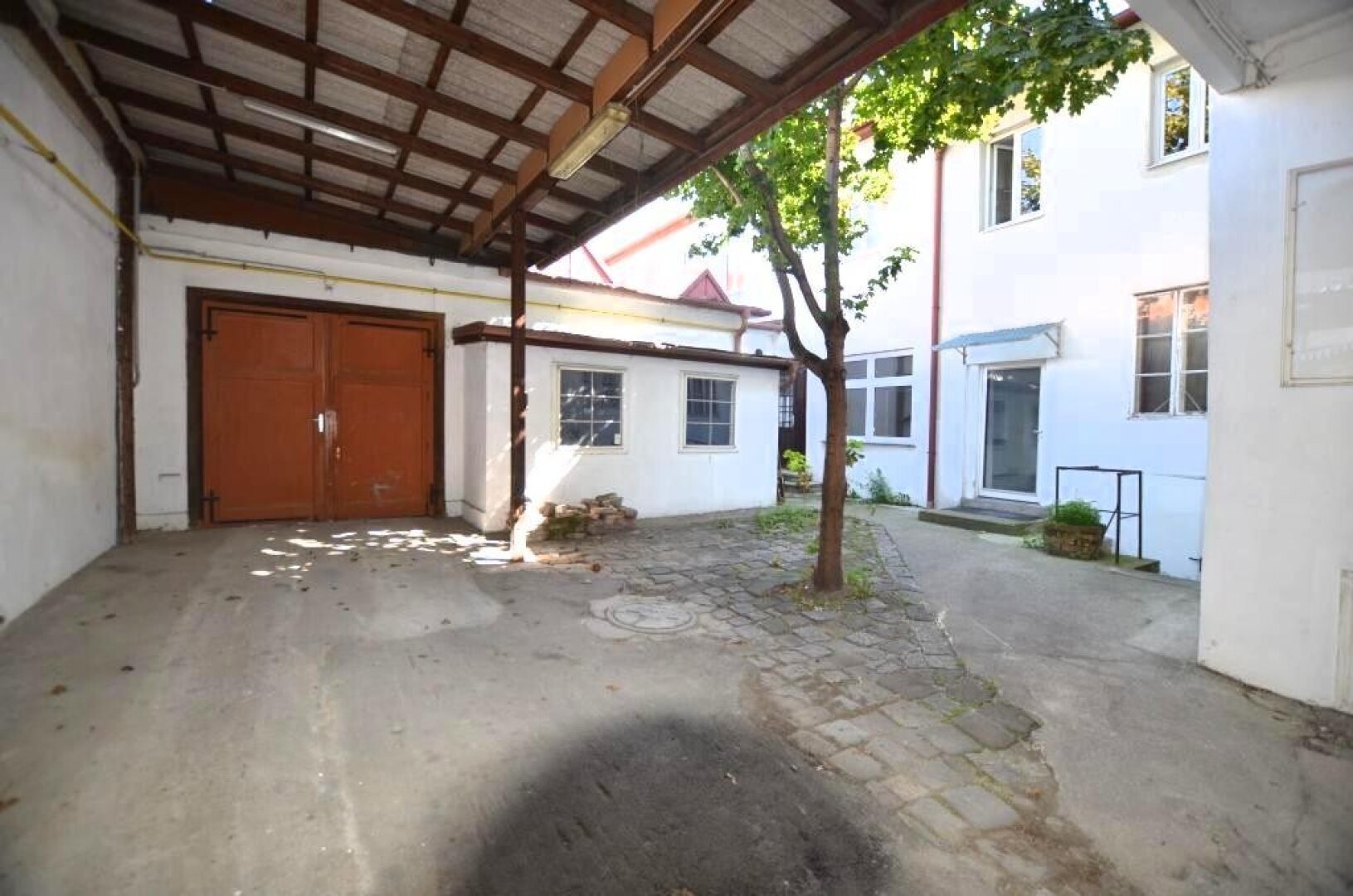 Innenhof Einfahrtstor