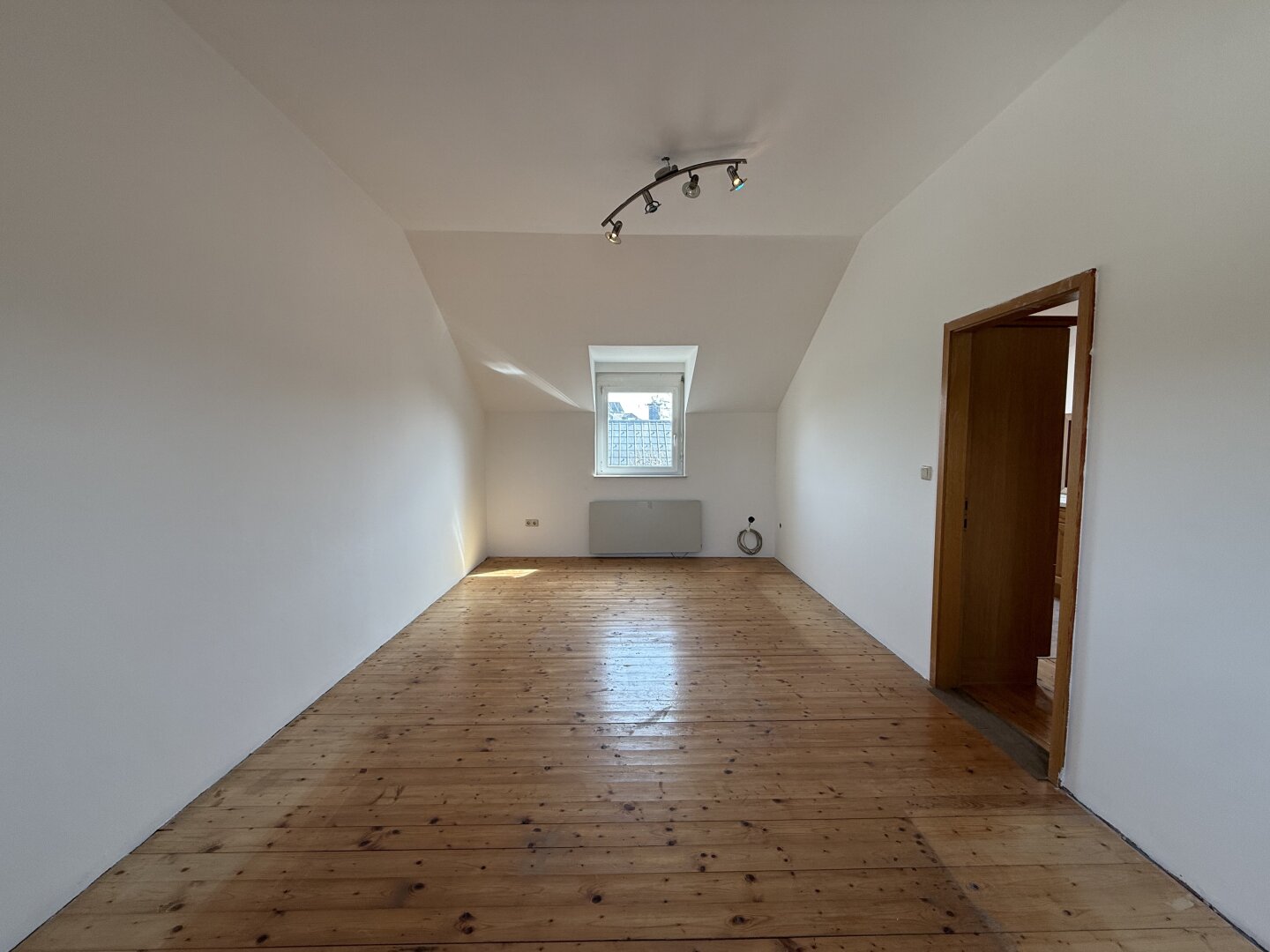 1- oder 2-Familienhaus mit Zusatz-Grundstück nahe Wien