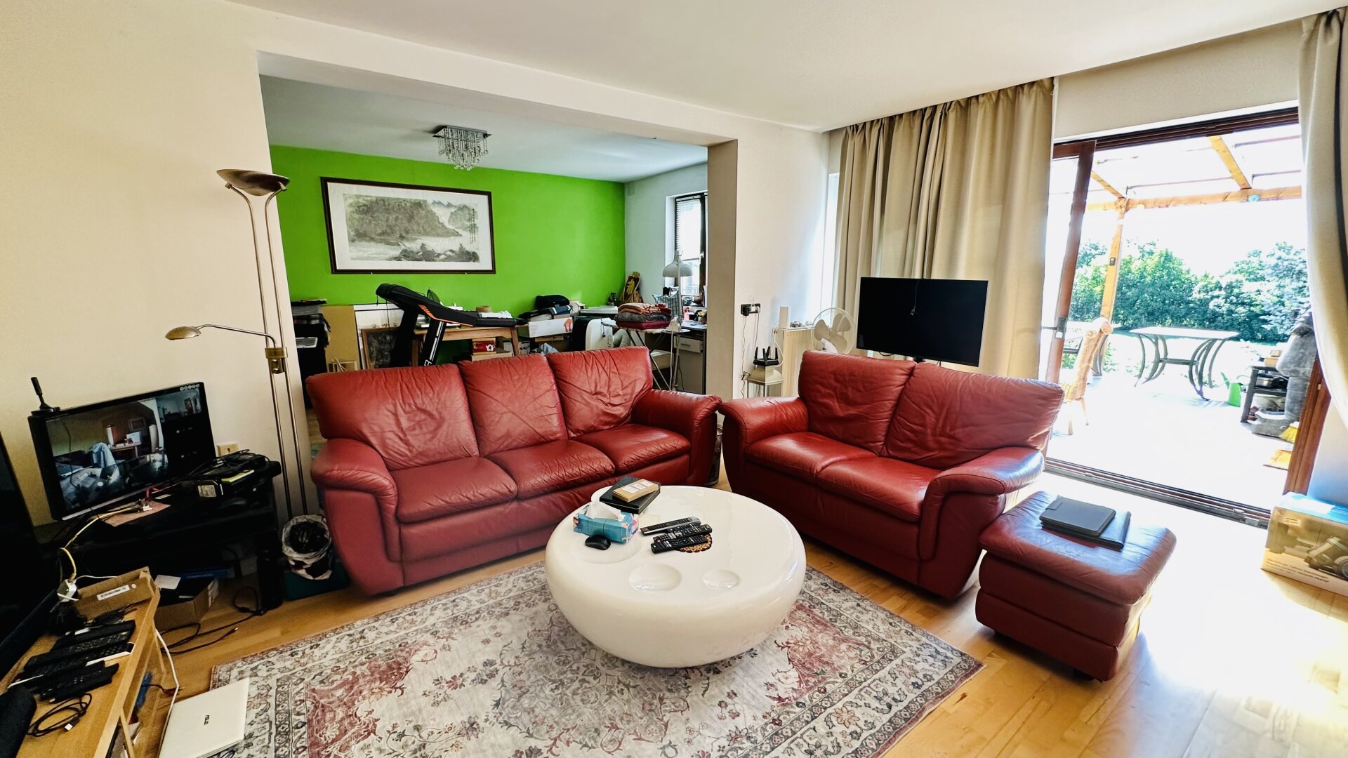 Riesige 10 Zimmer Doppelhaushälfte mit 400 m² Garten nahe Wien